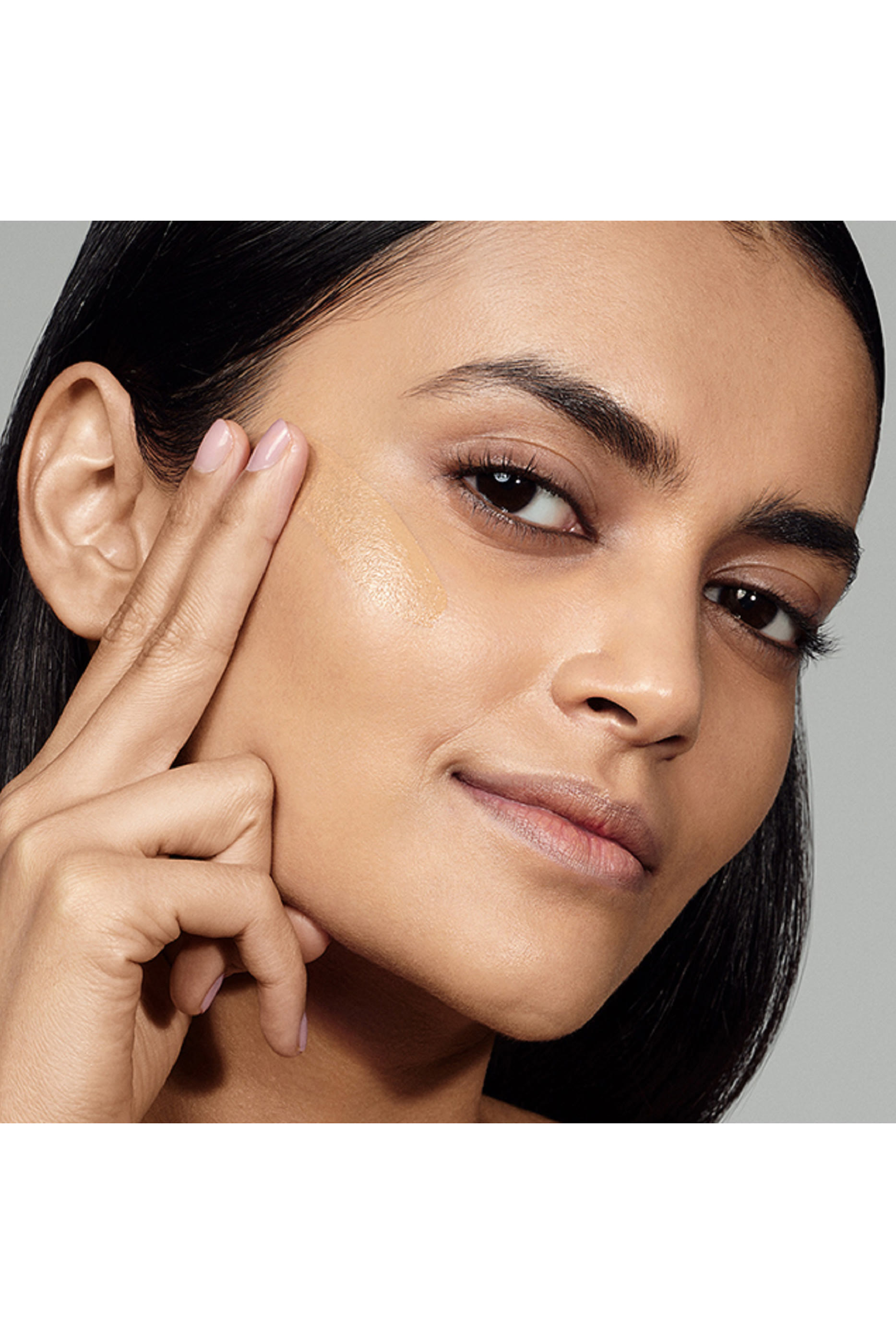 Futurist Hydra Rescue Moisturizing Makeup SPF 45