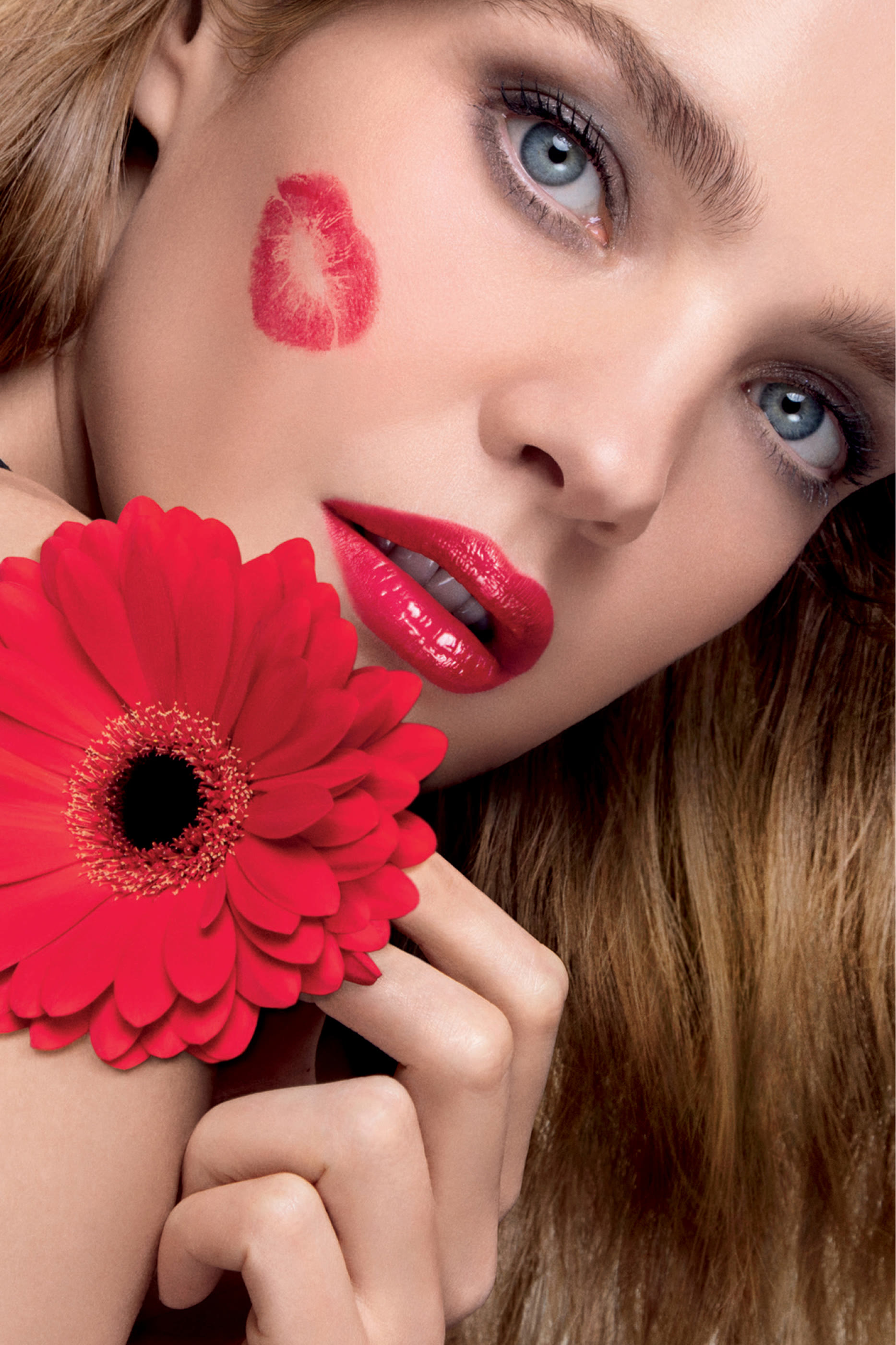 KissKiss Shine Bloom Lipstick, 3.2g