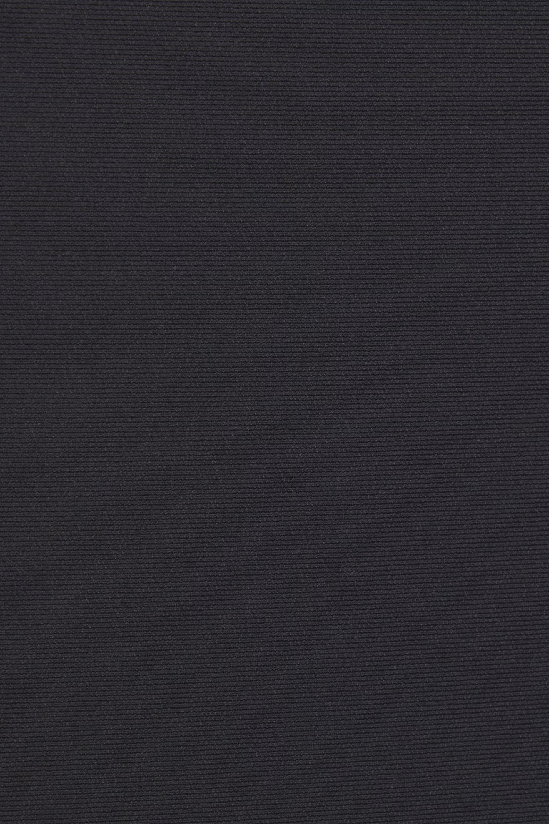 بودي سوت غير مبطن بياقة عميقة وتصميم ثونج