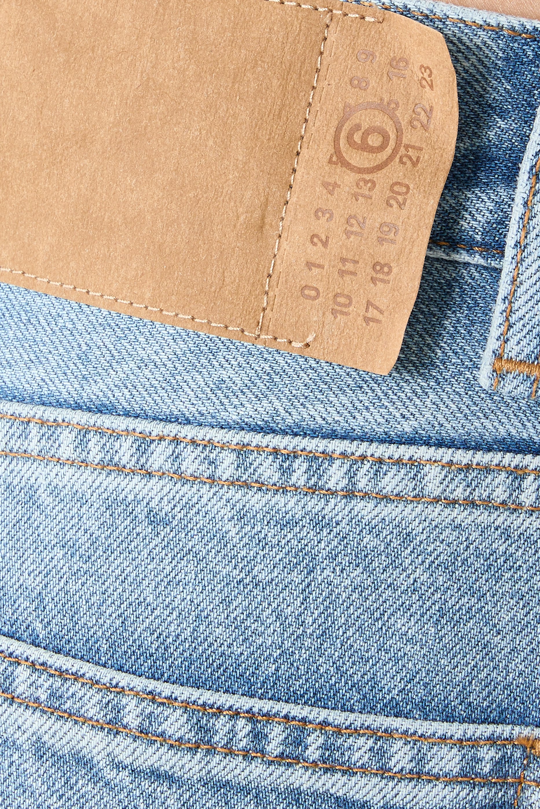 Wide-Leg Jeans 