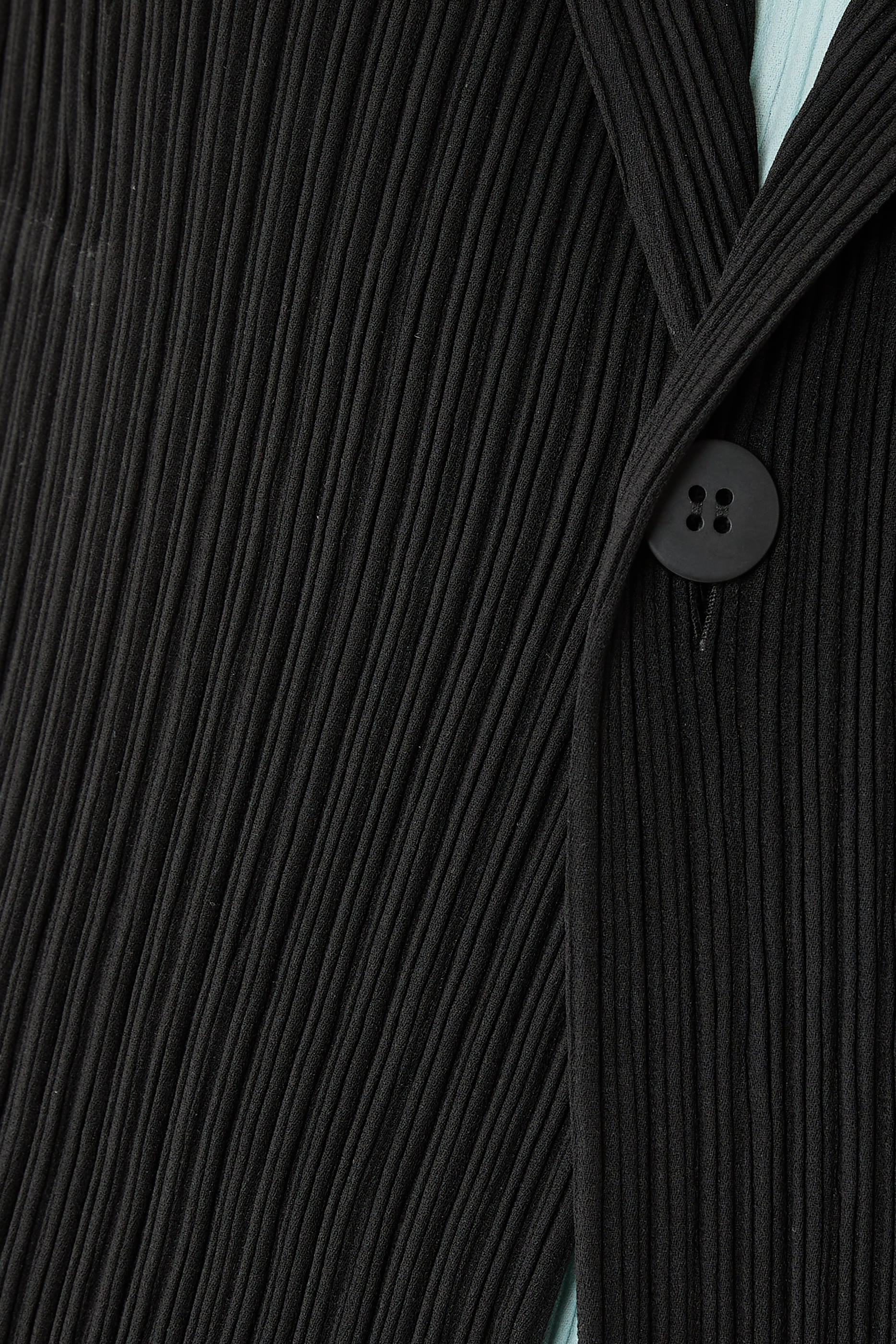 Hatching Pleats Jacket