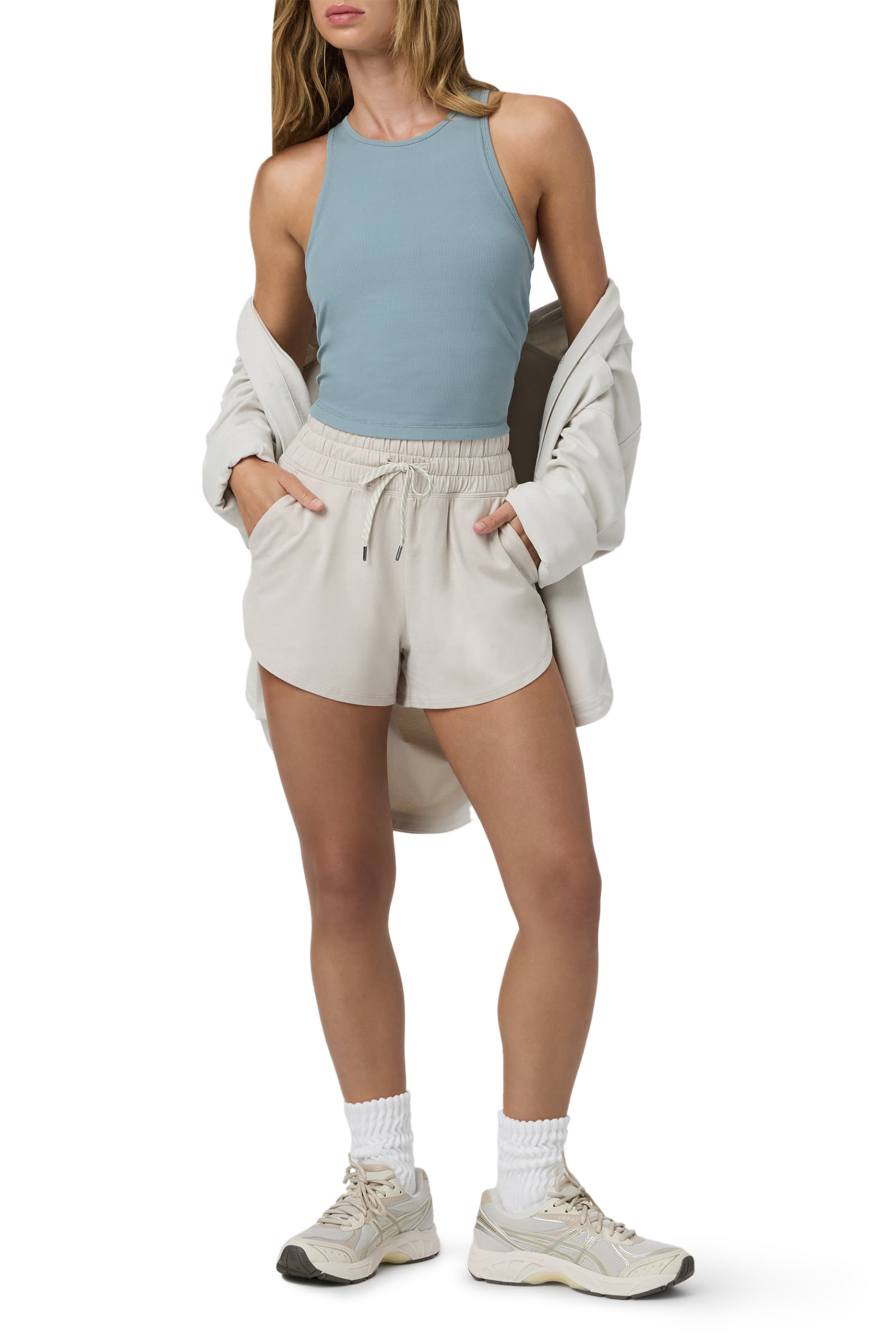 Pose Plyo Tank