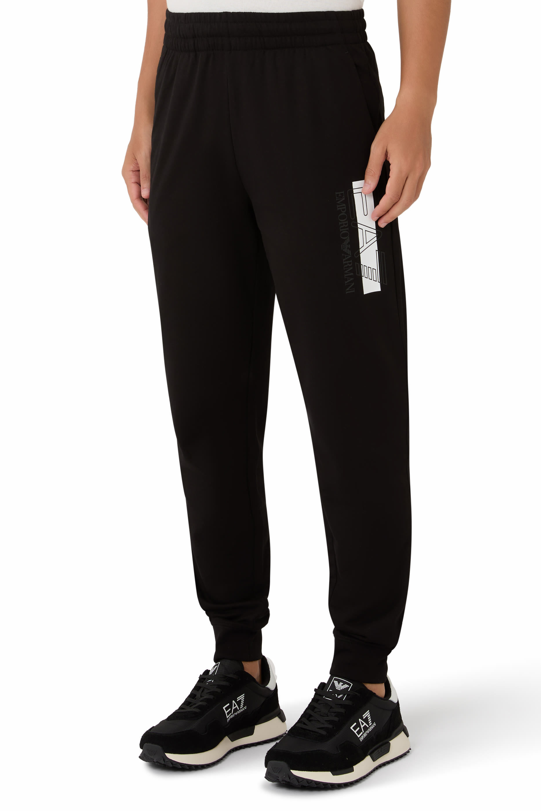 EA7 Joggers