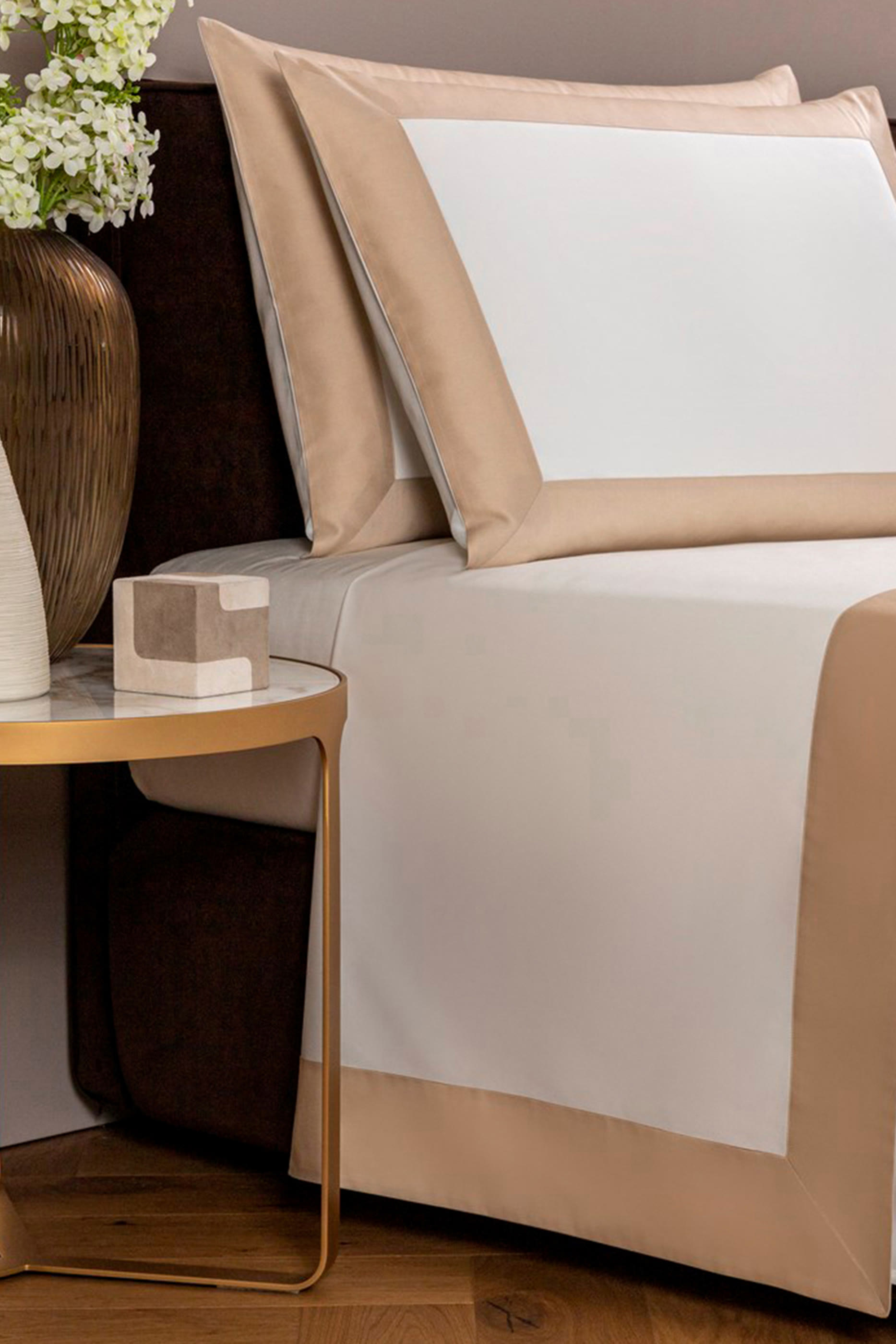 Bold Savage Beige Flat Top Sheet