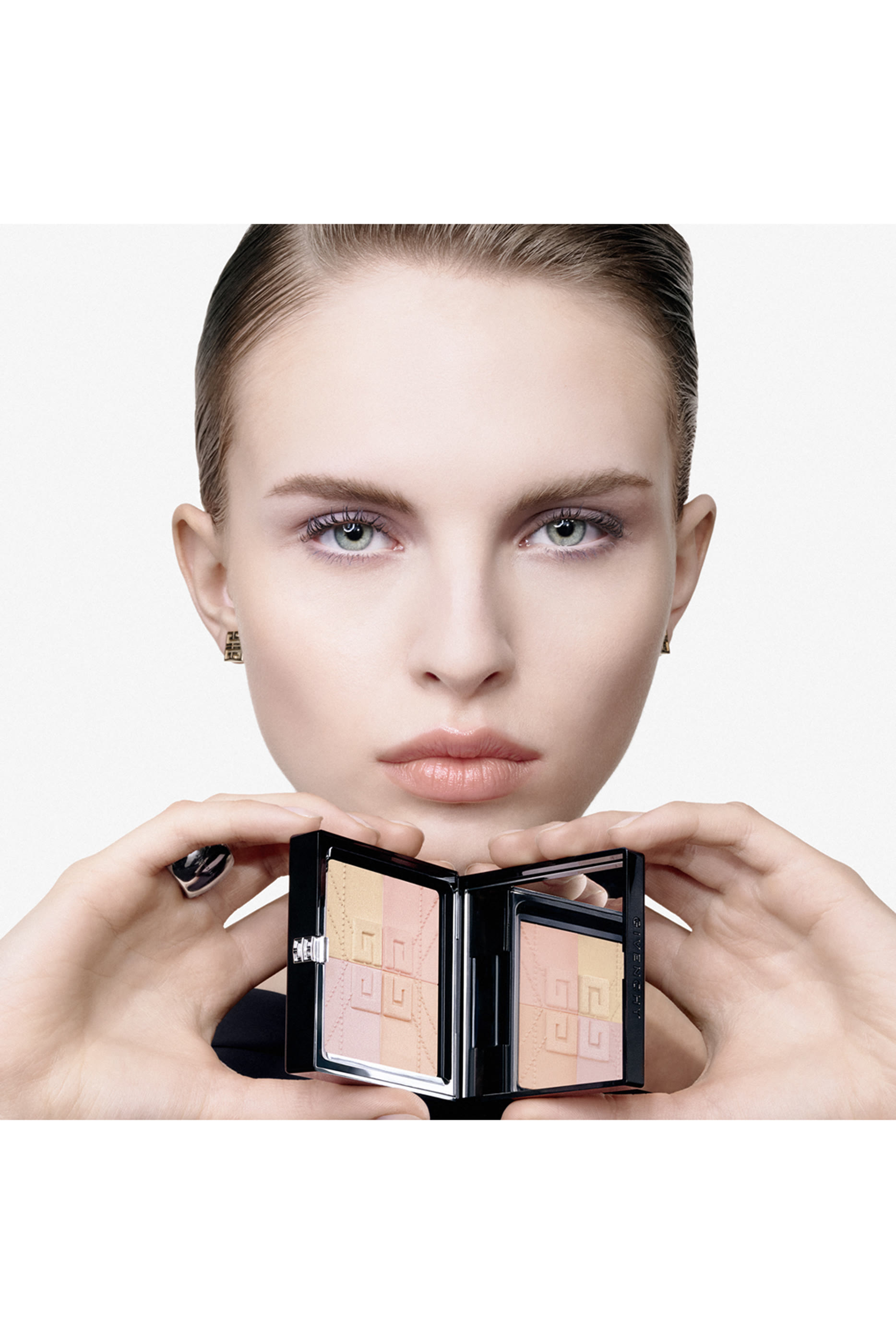 Prisme Libre Pressed Powder, Mattifying & Blurring Setting Powder