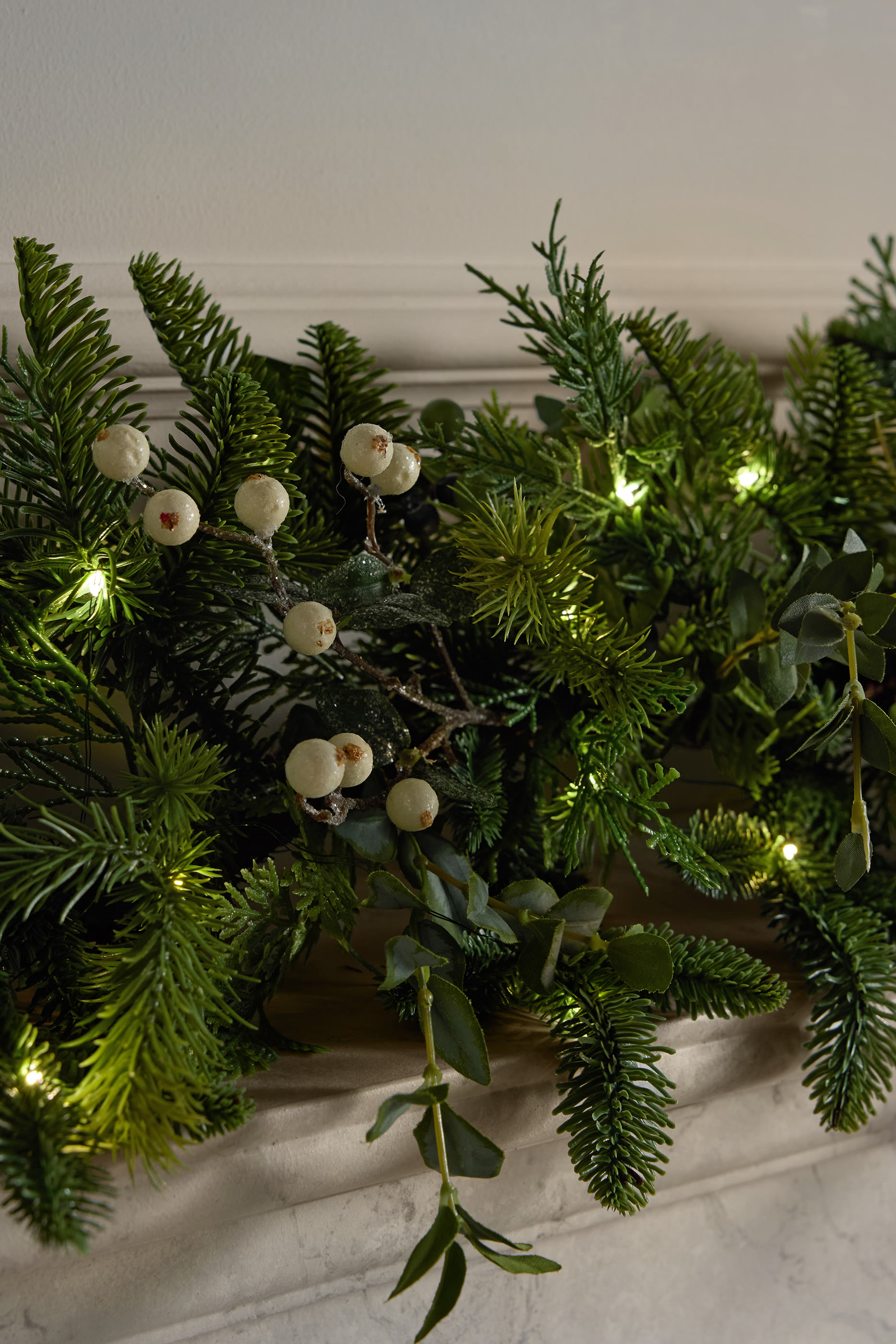 Pre-Lit Garland 