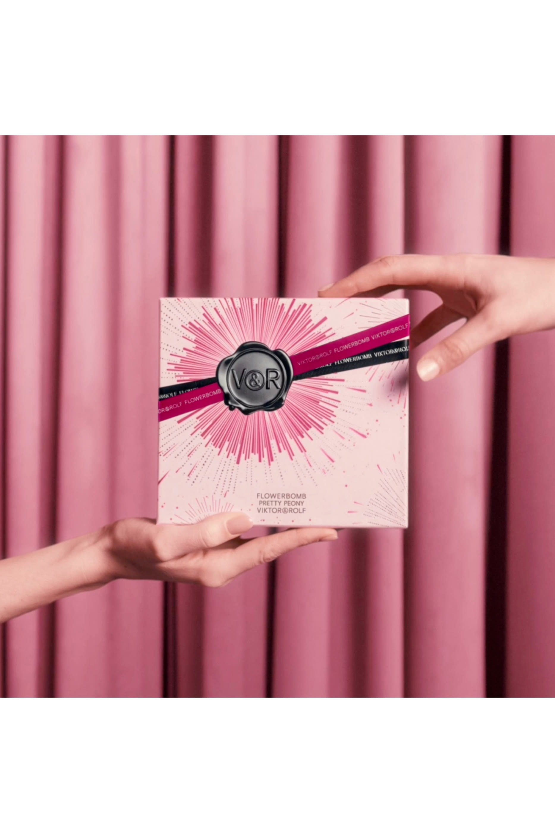 Flowerbomb Pretty Peony Gift Set