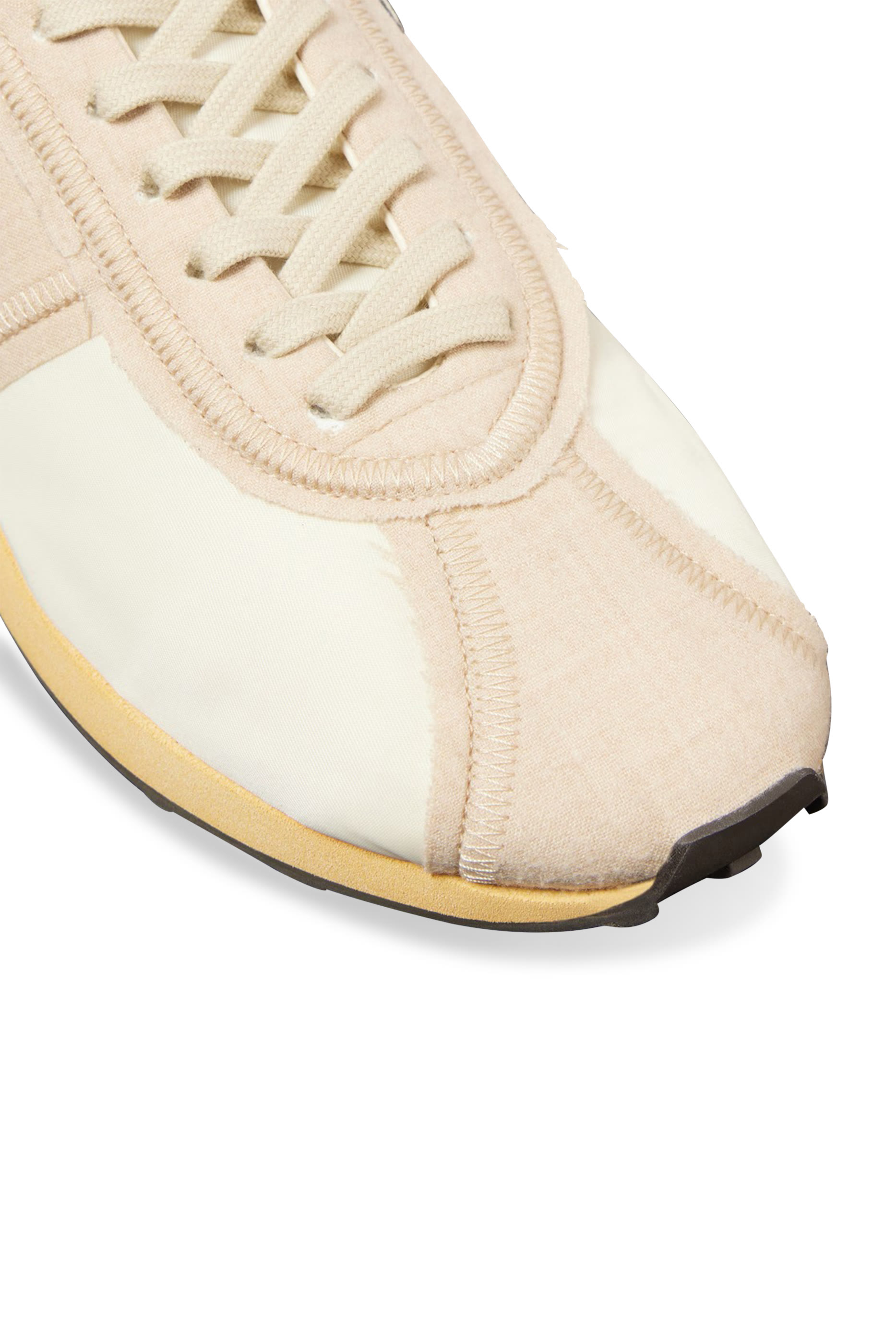 Moveo Low Top Laced Sneakers