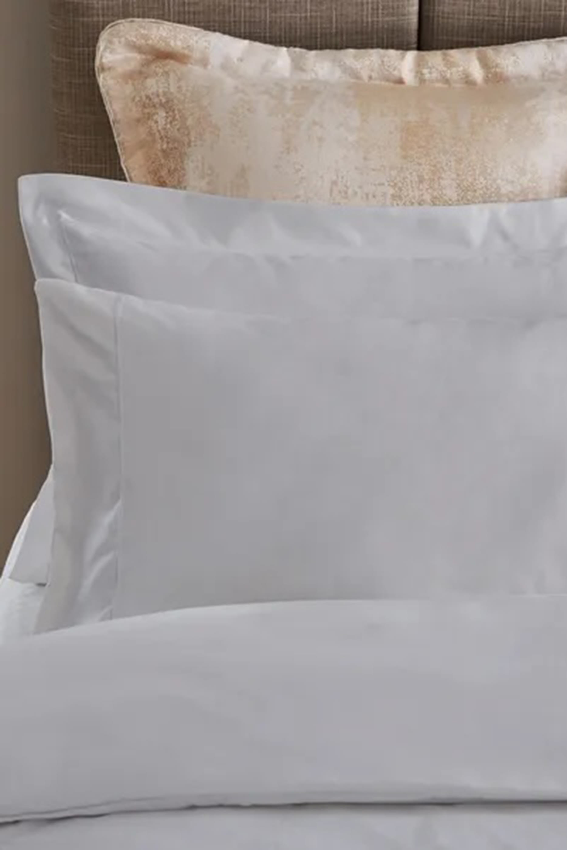 1000 Thread Pillowcase
