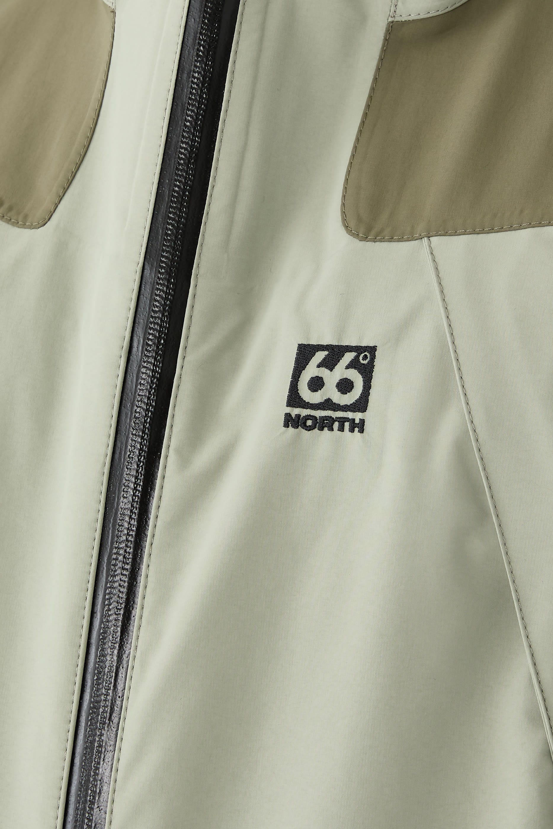 Dyngja Shell Jacket 