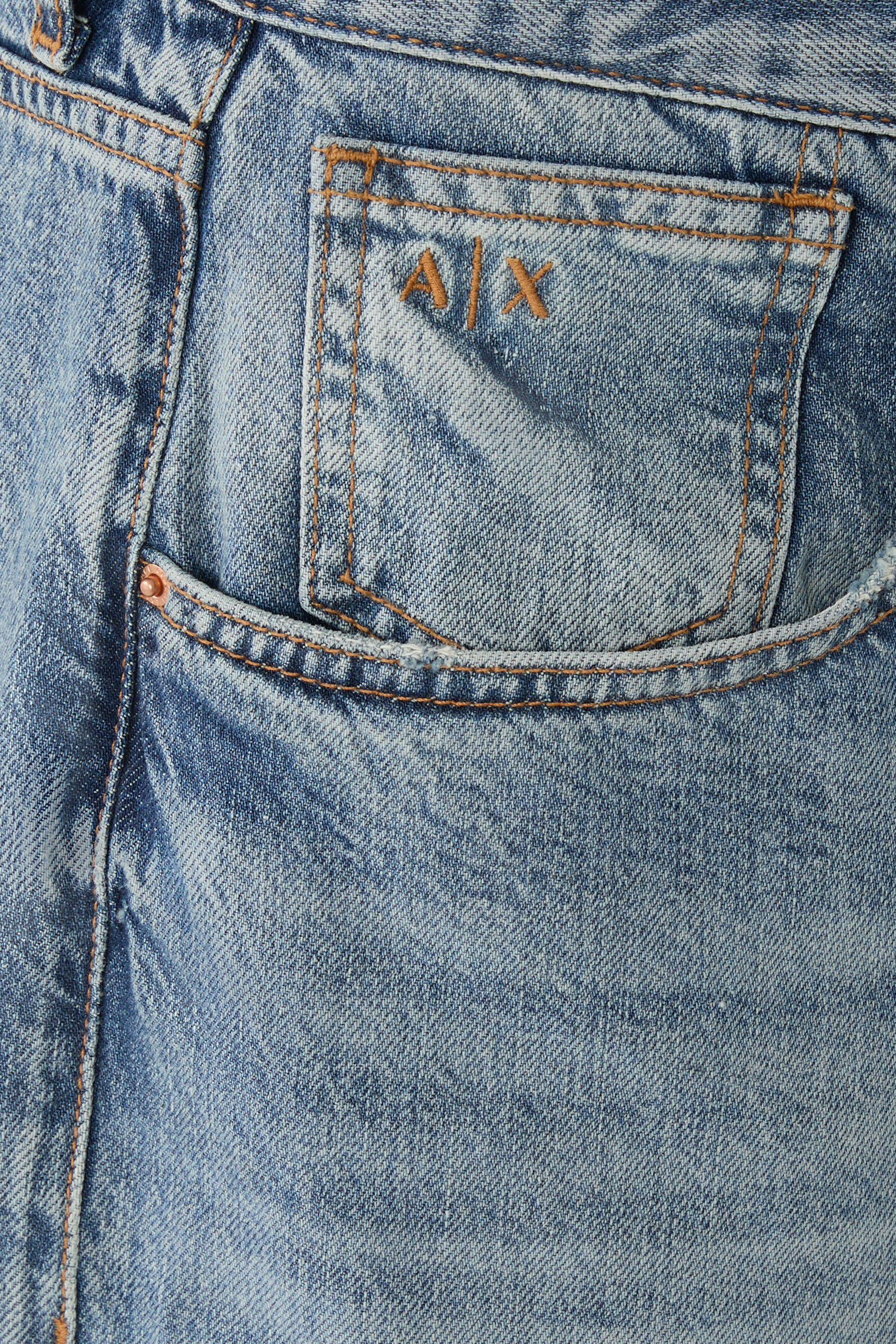 Loose-Fit Tapered Denim Jeans