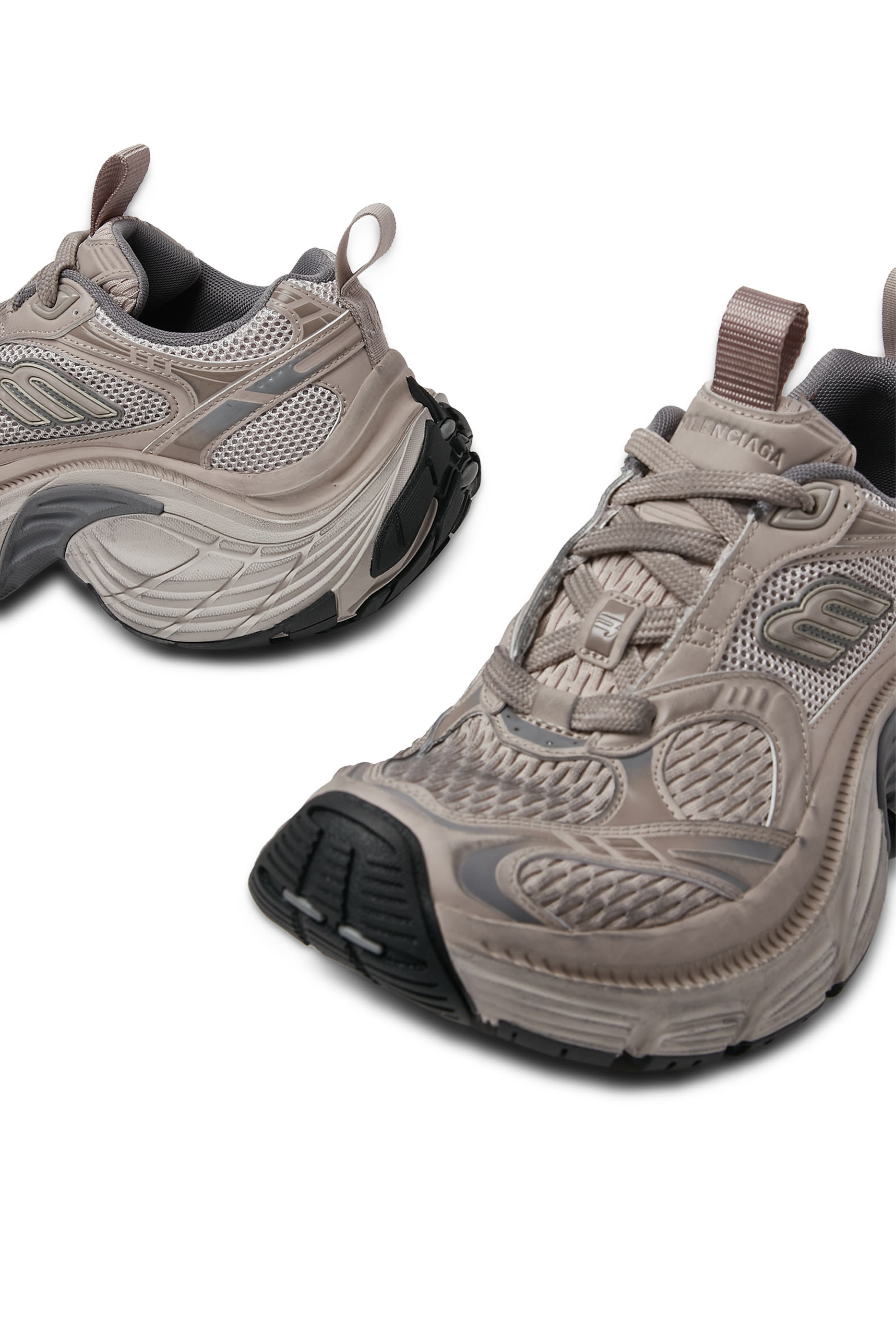 6XL Sneaker