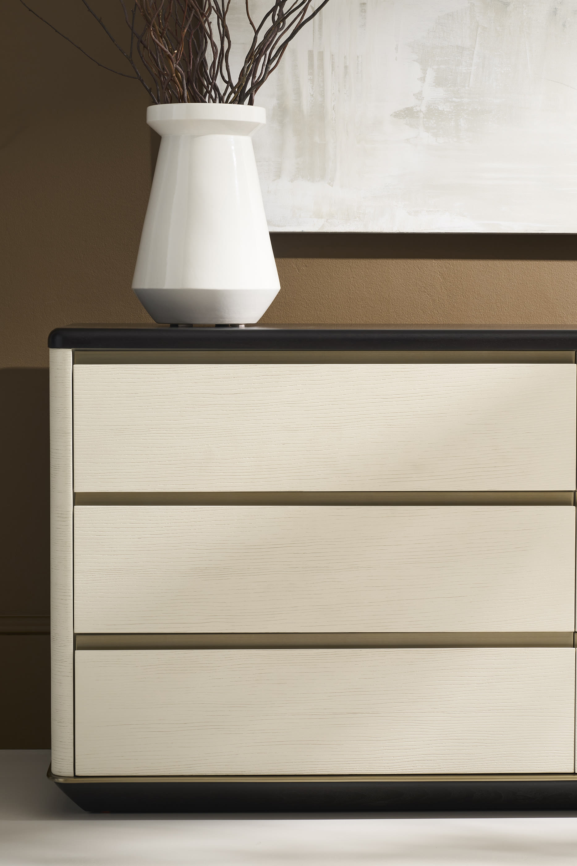Madera Chest of Drawers