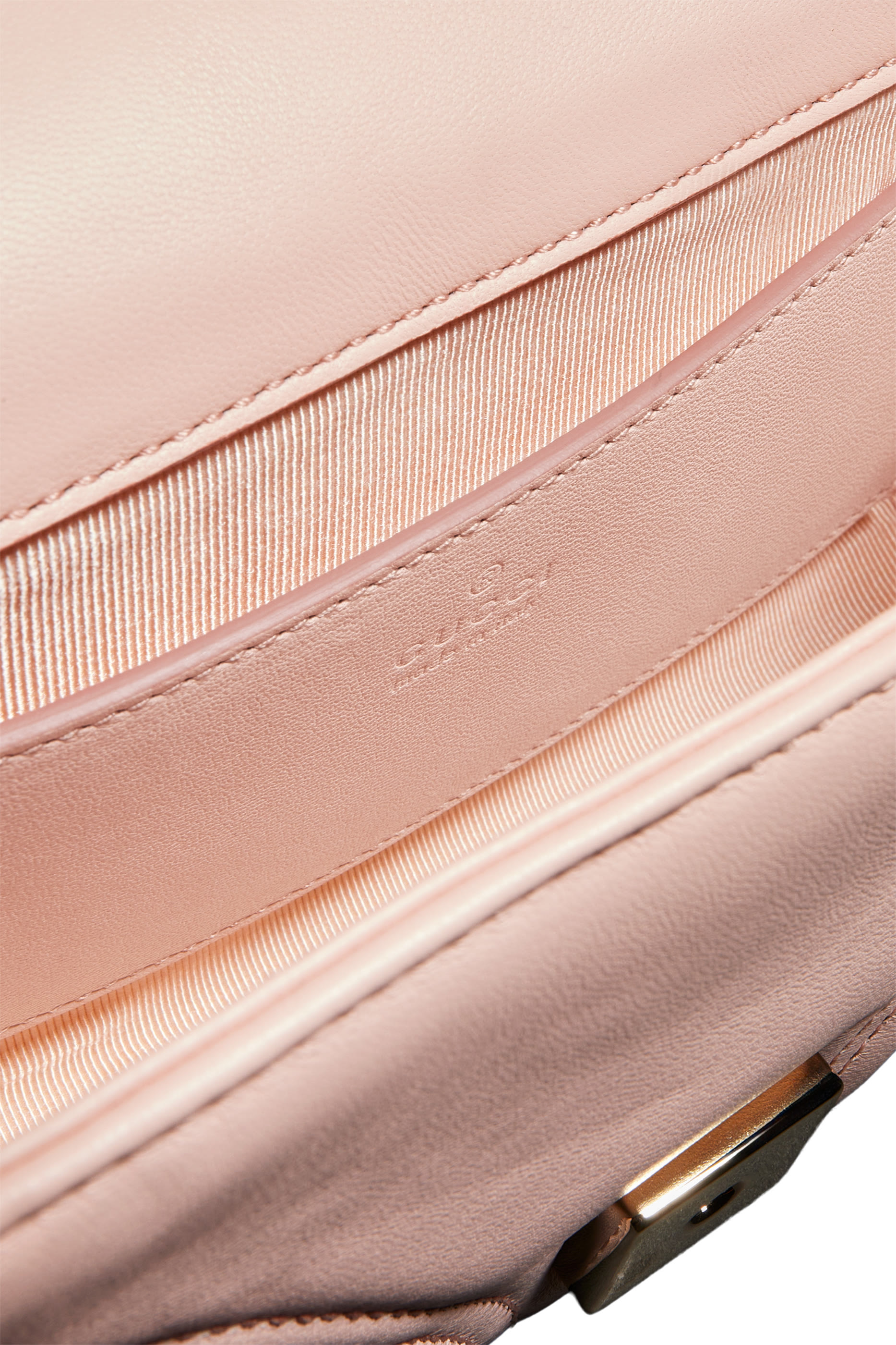 GG Marmont Small Shoulder Bag
