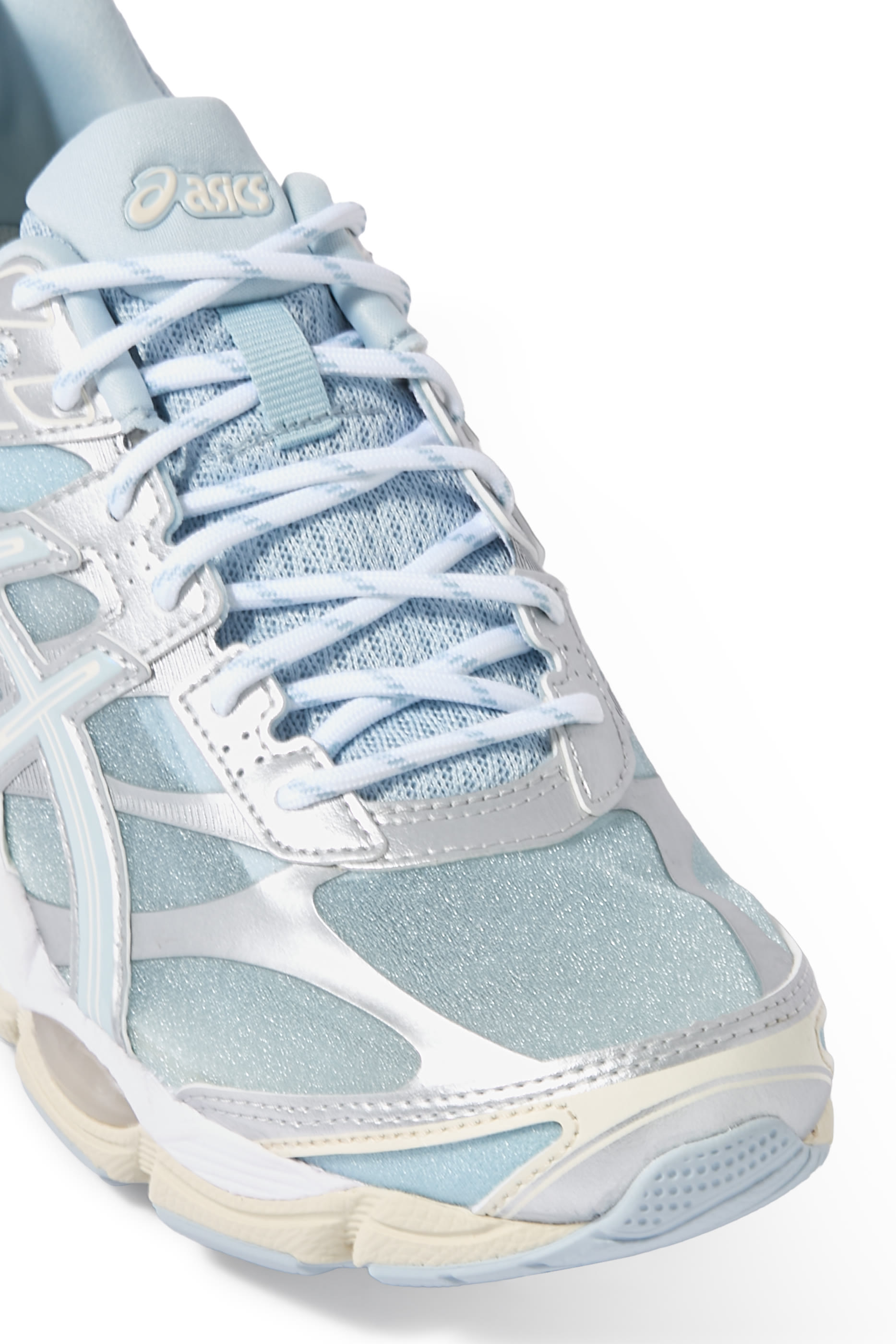 GEL-CUMULUS&trade; 16 Sneakers
