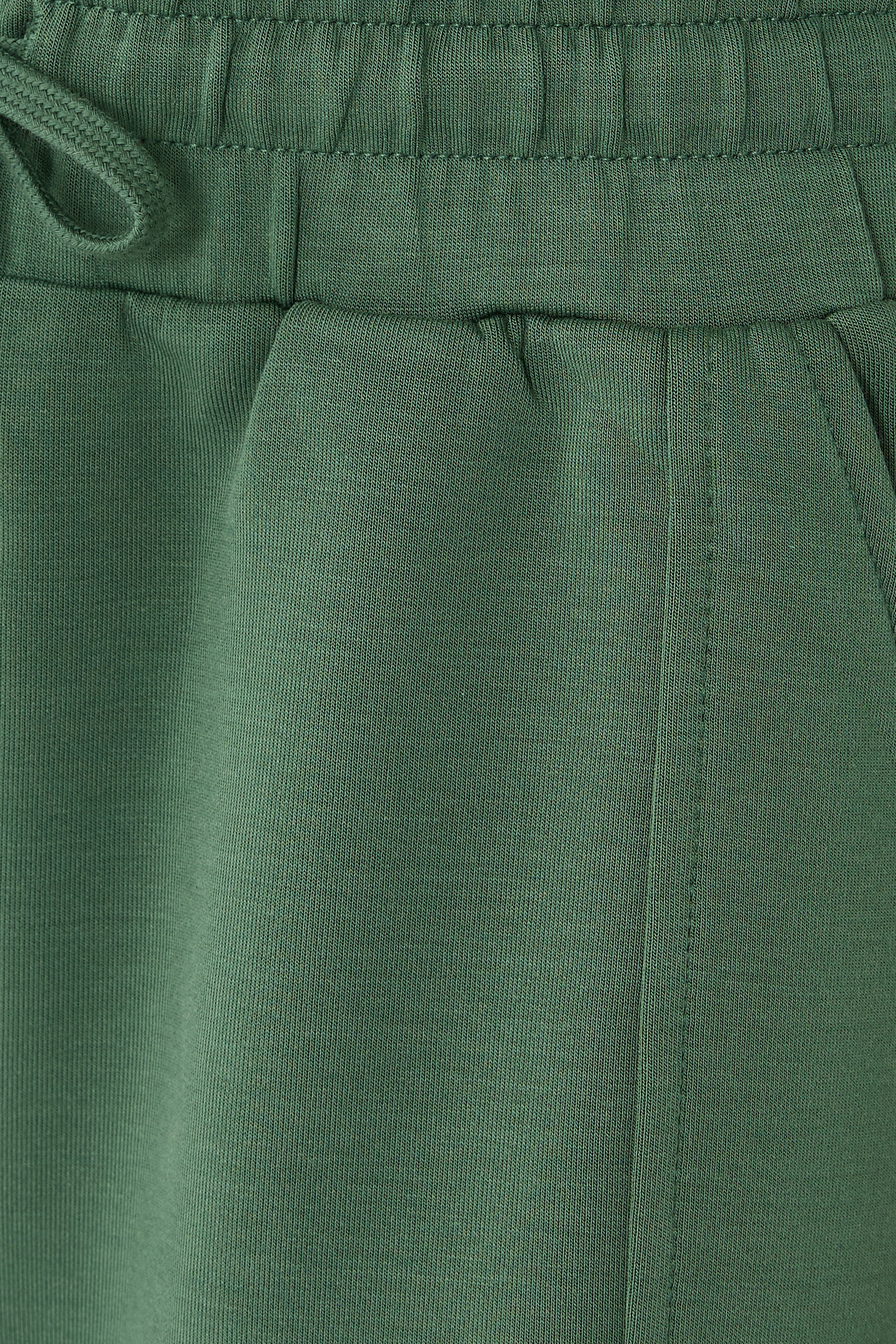 Atrium High-Rise Shorts 4.5"