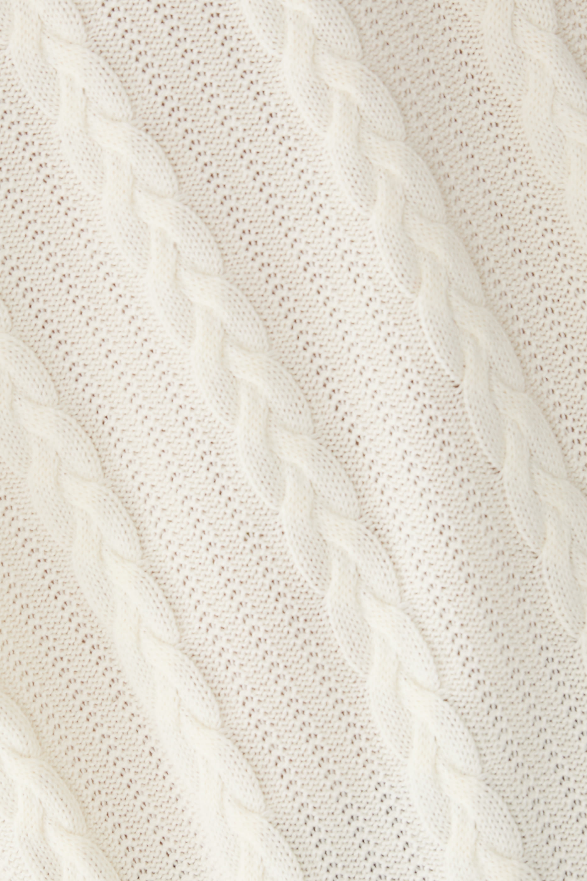 Cable-Knit Long Sleeves Pullover