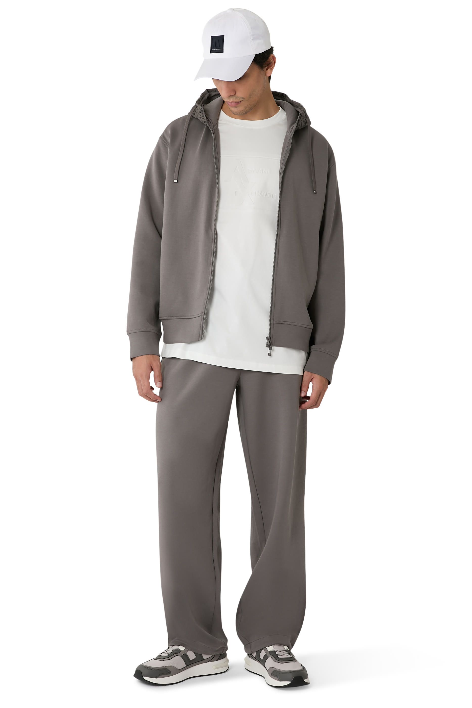 Low Top Sneakers With Contrasting Details