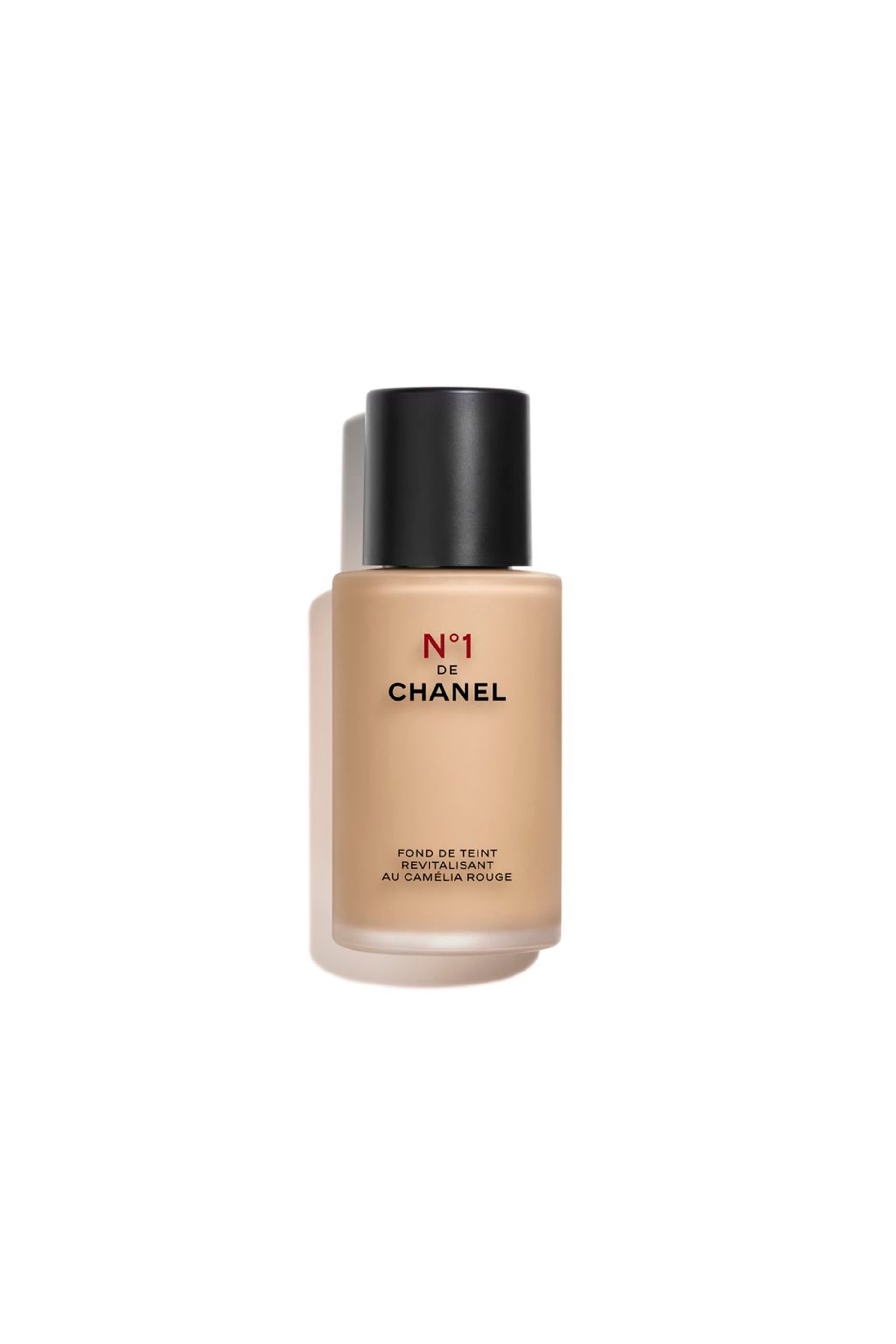 CHANEL N°1 DE CHANEL FOND DE TEINT REVITALISANT يُعزز الإشراق - يُرطّب - يحمي