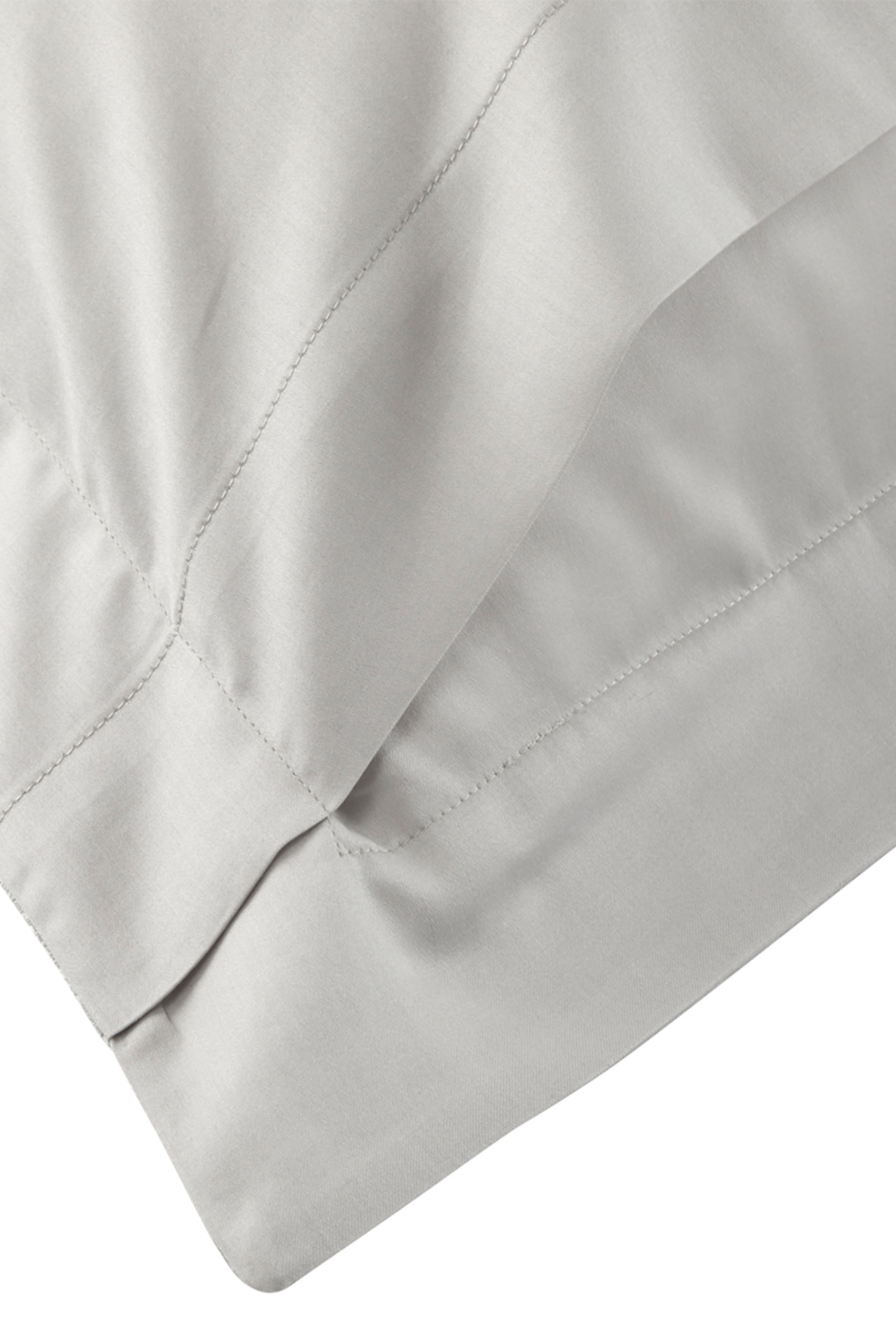 Cali Platinum Pillowcase