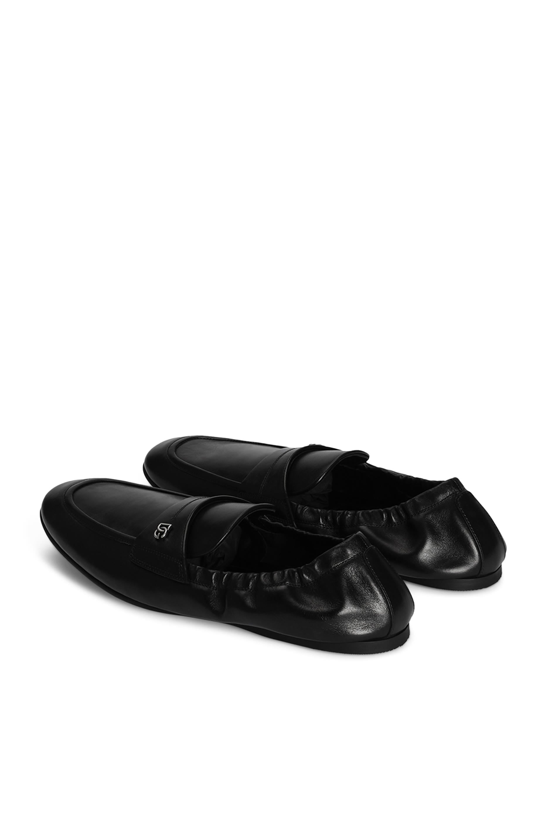 حذاء سهل الارتداء أريوستو 10