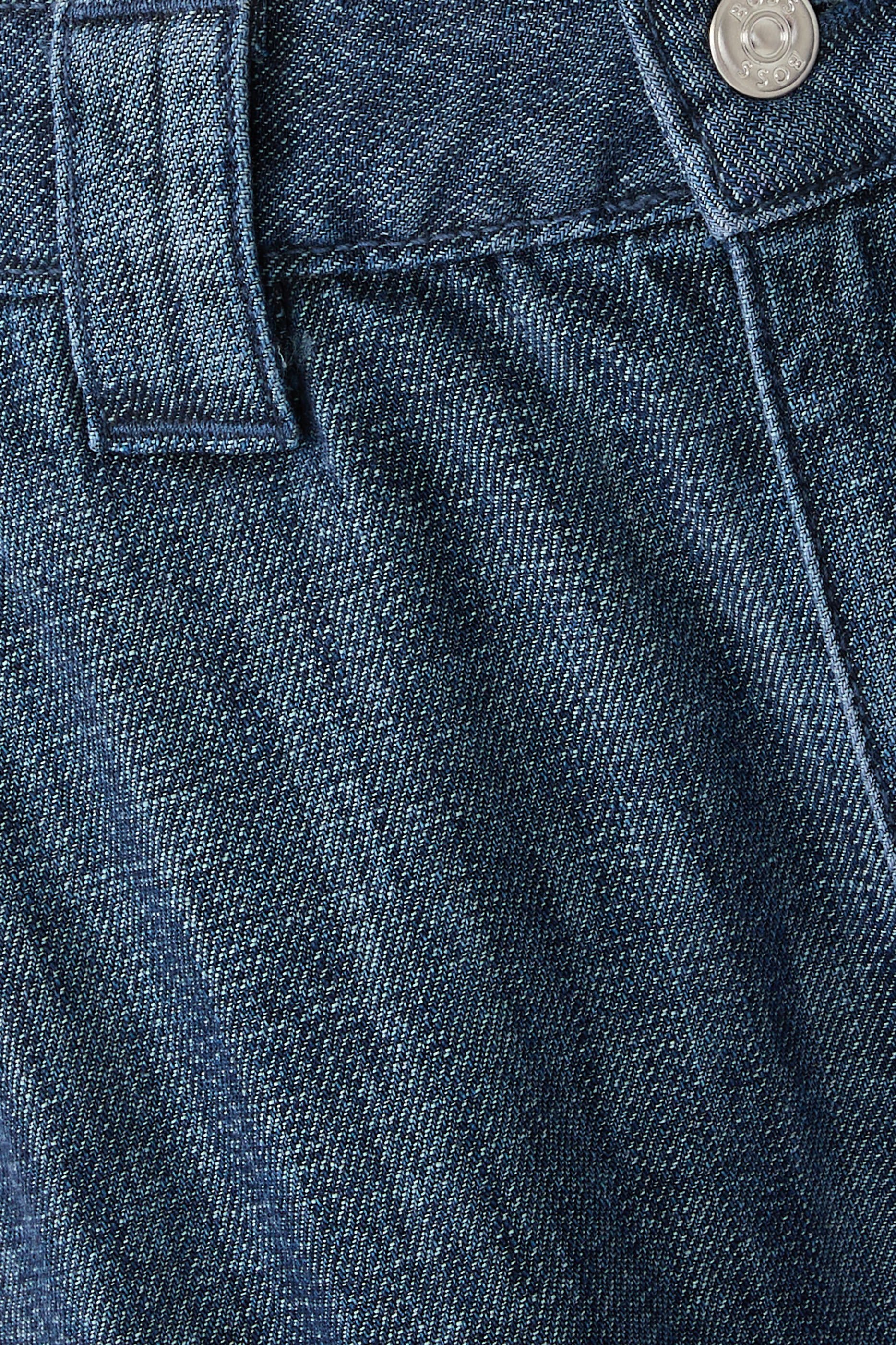 Seasonal Barrel Jeans