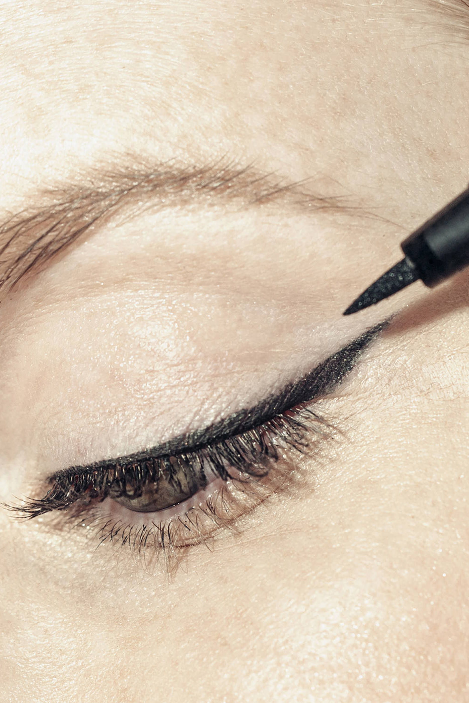 So Intense Eyeliner