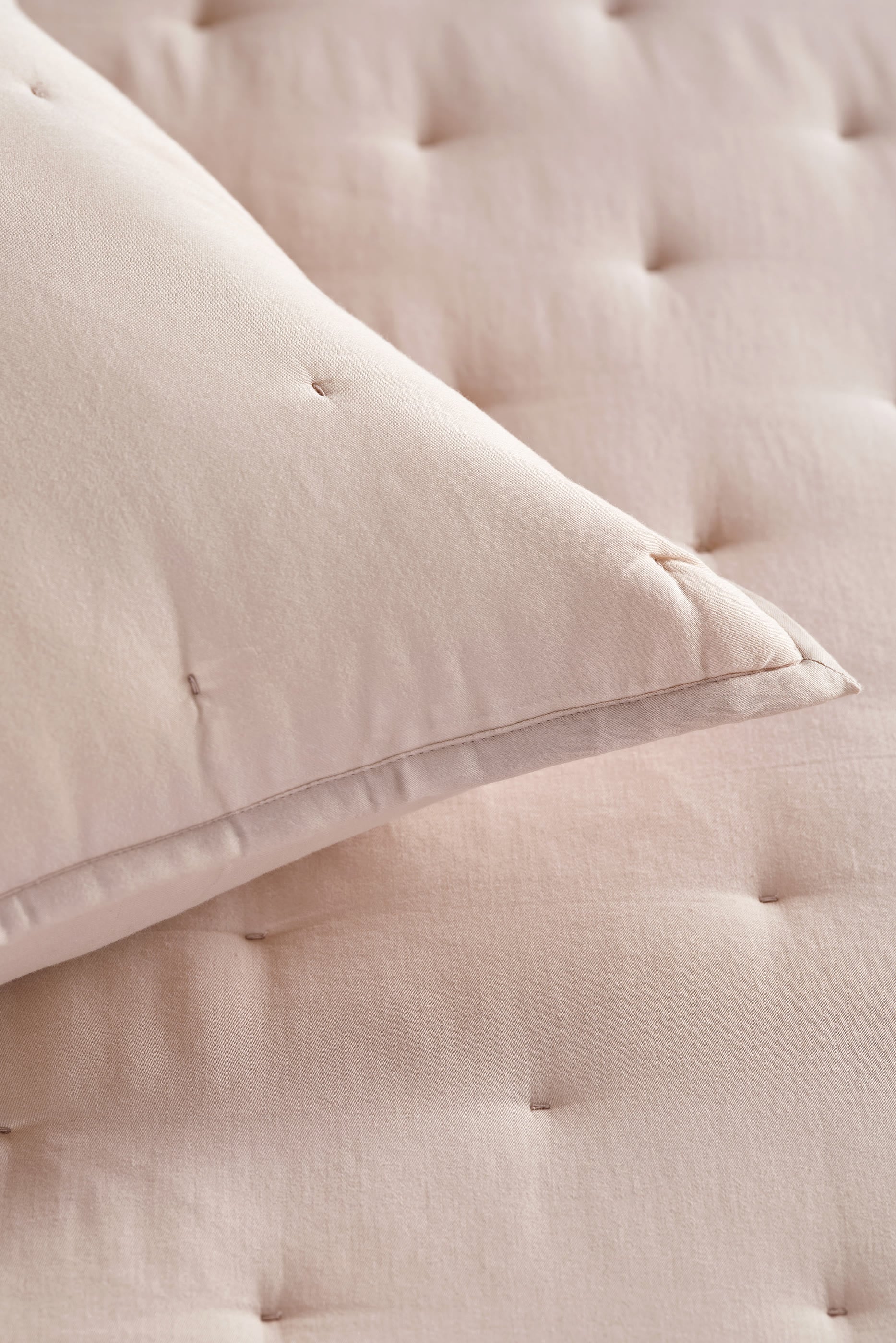 Lois Cushion