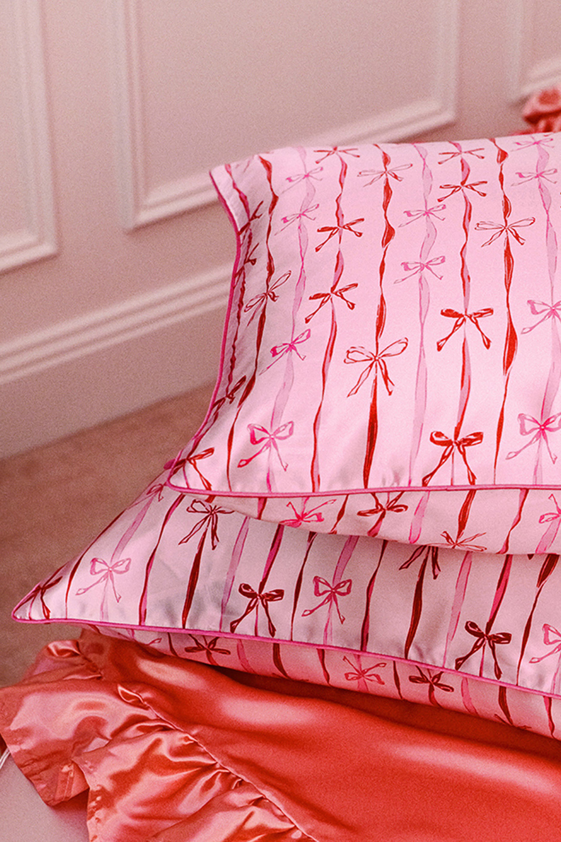 Strawberry Cupcake Queen Pillowcase 