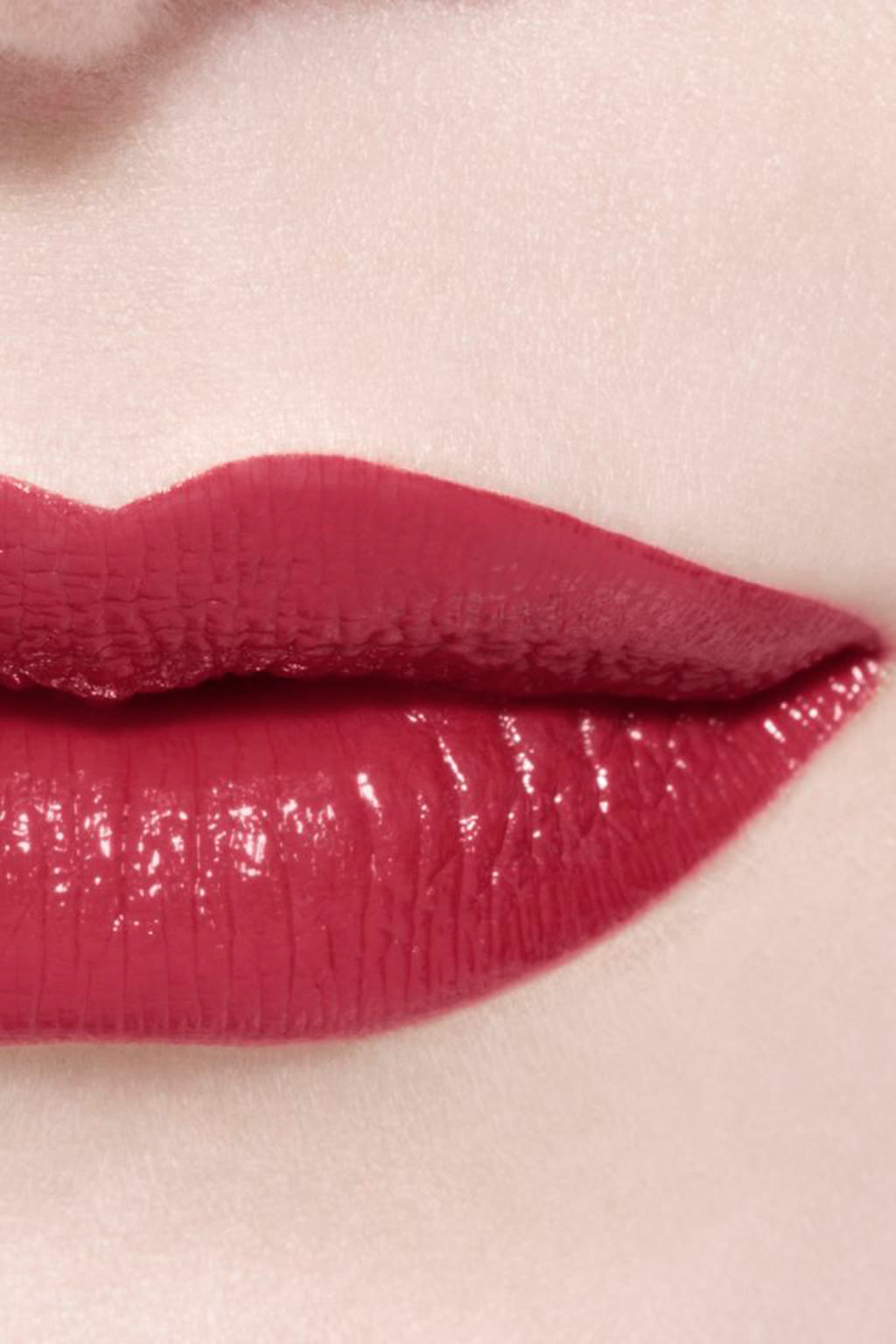 أحمر شفاه سائل بلمعان وثبات فائق ROUGE ALLURE LAQUE