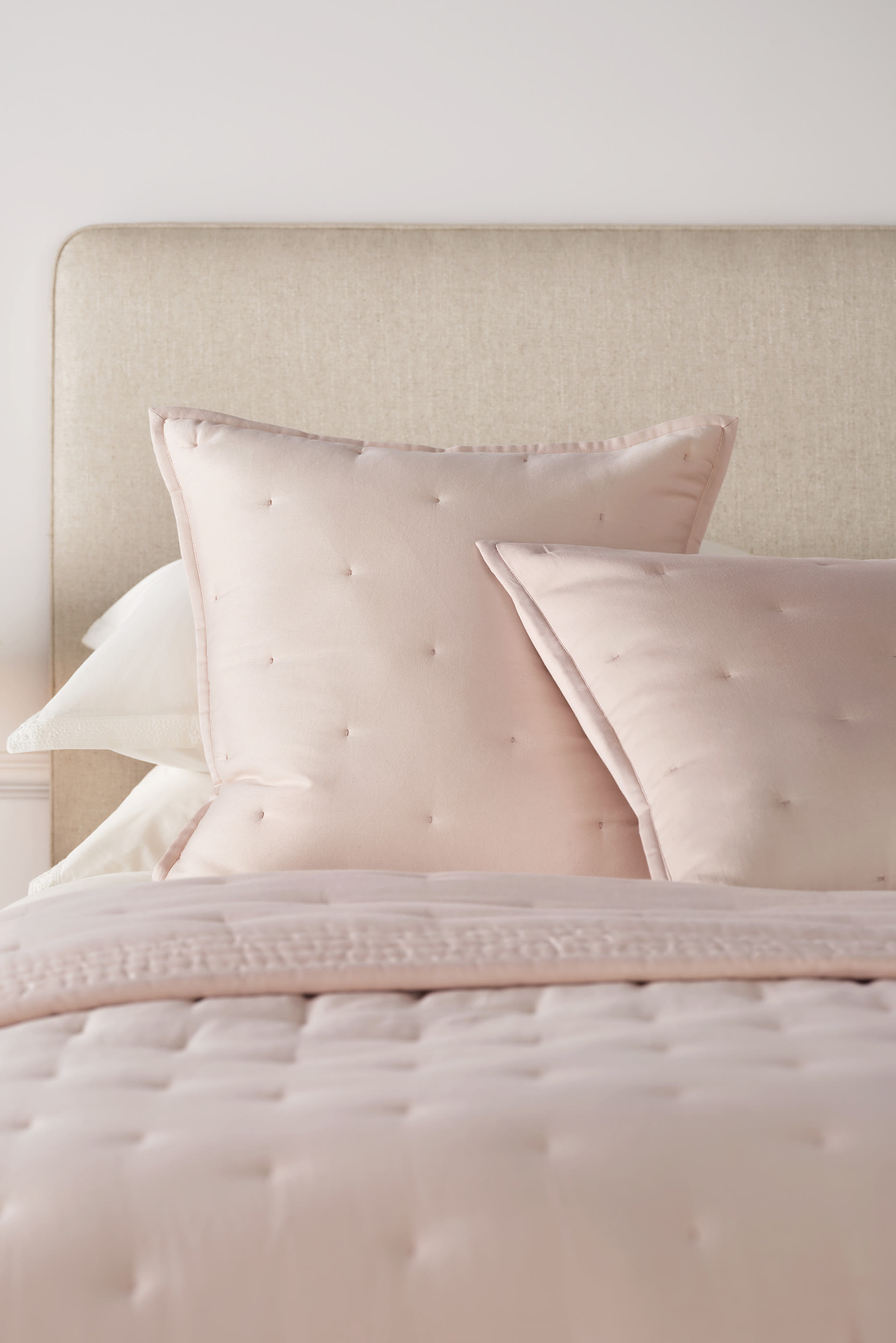 Lois Cushion