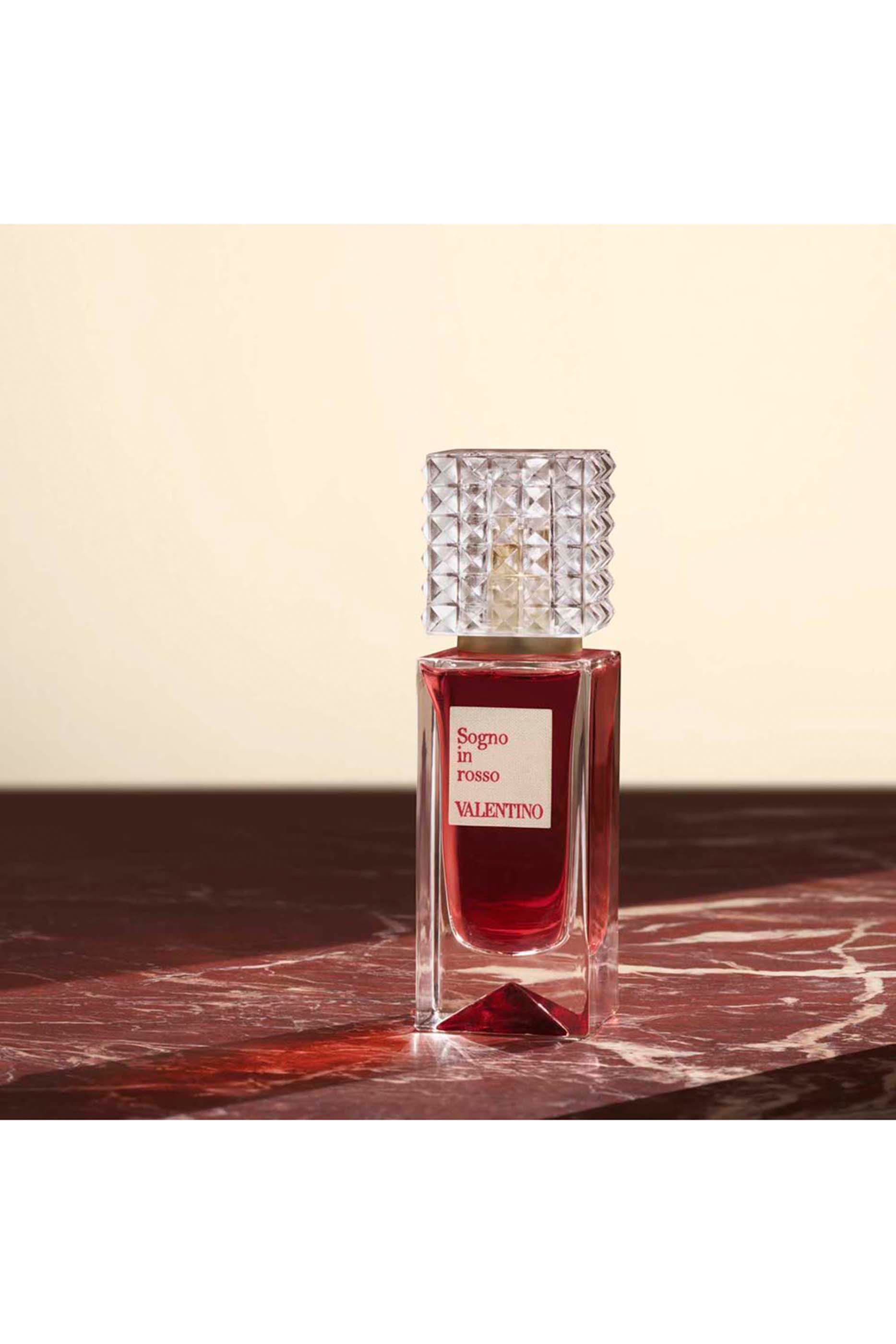 عطر أناتومي أوف دريمز - سوغنو إن روسو