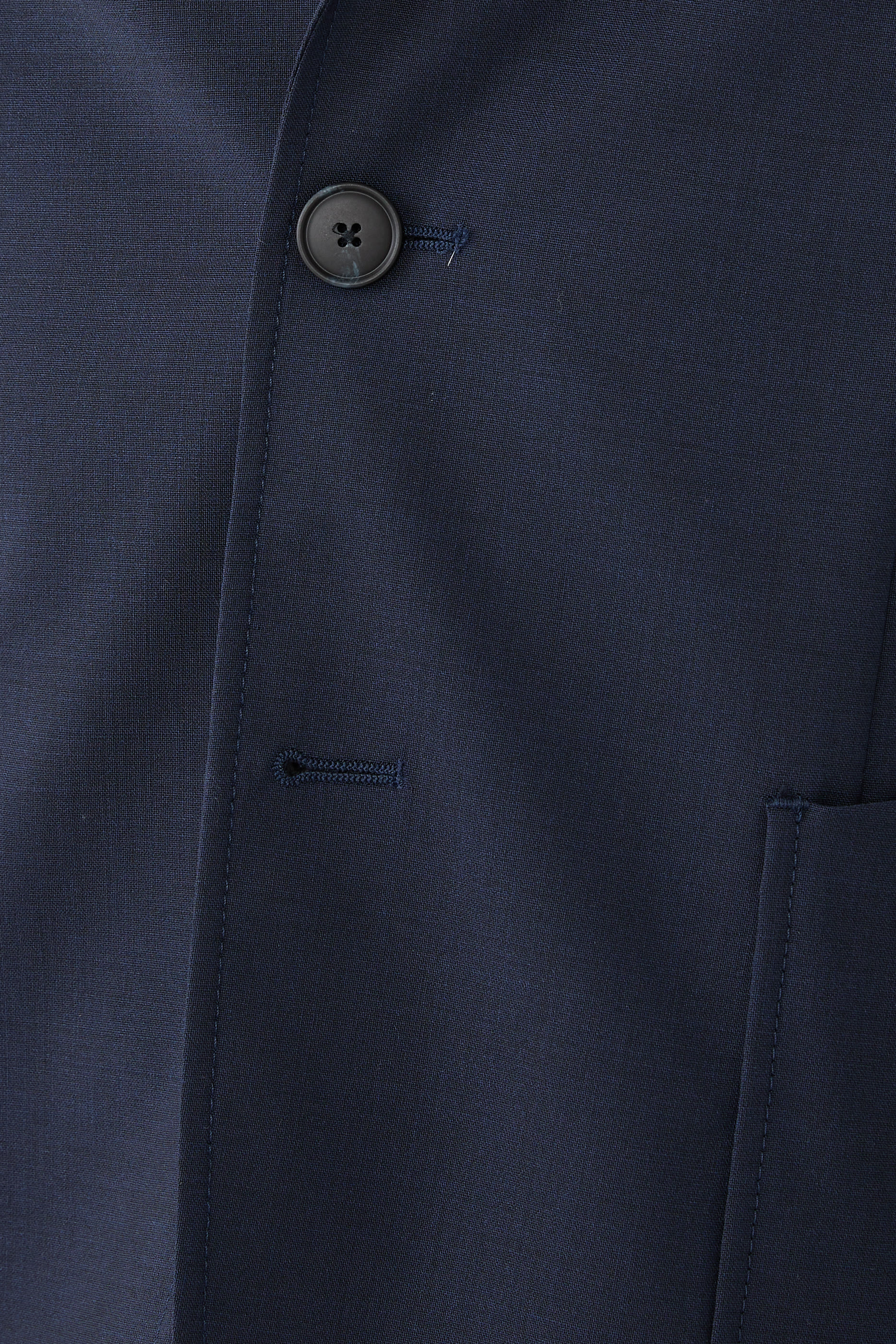  Slim-Fit Blazer in a Washable Wool Blend