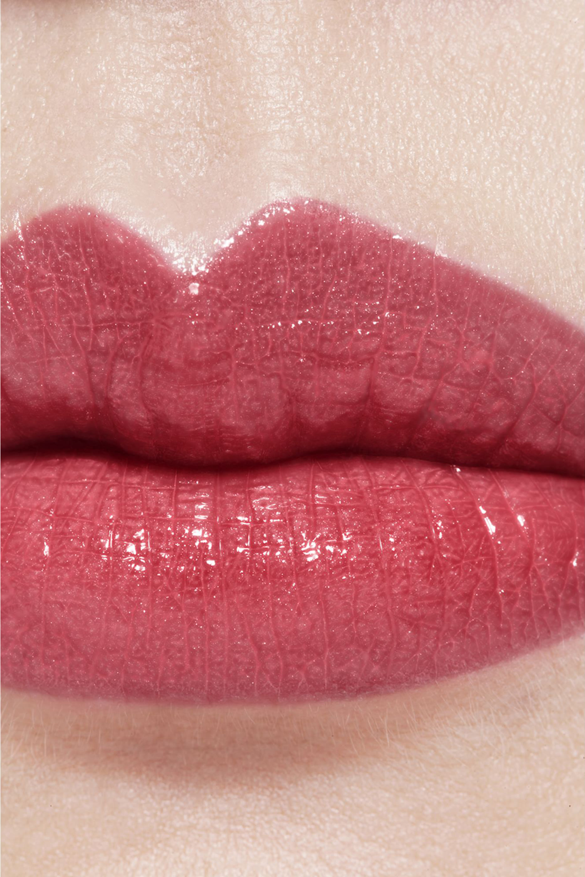 أحمر شفاه لامع Rouge Coco يدوم طويلا