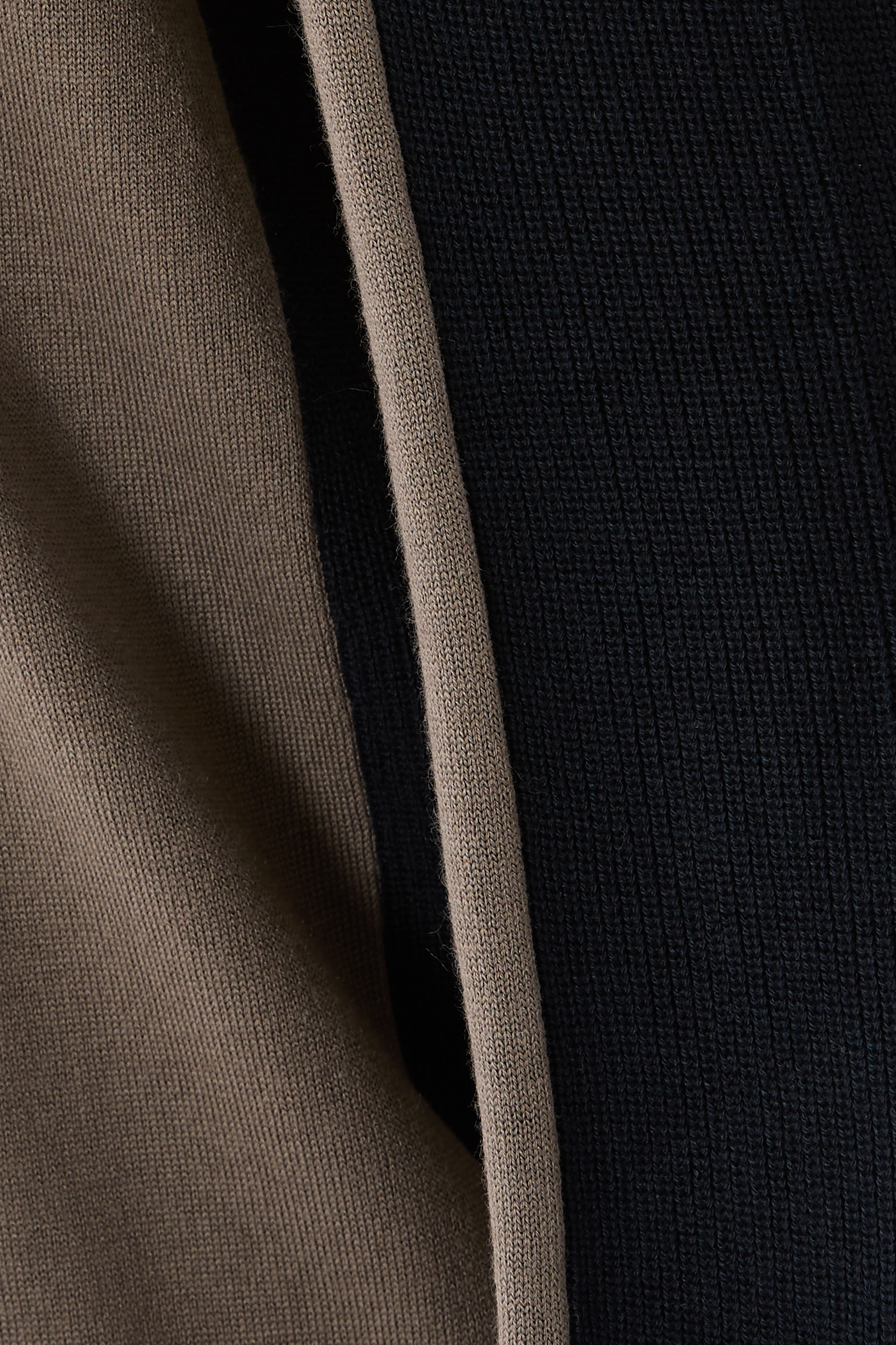 Rib Details Long Sleeves Pullover