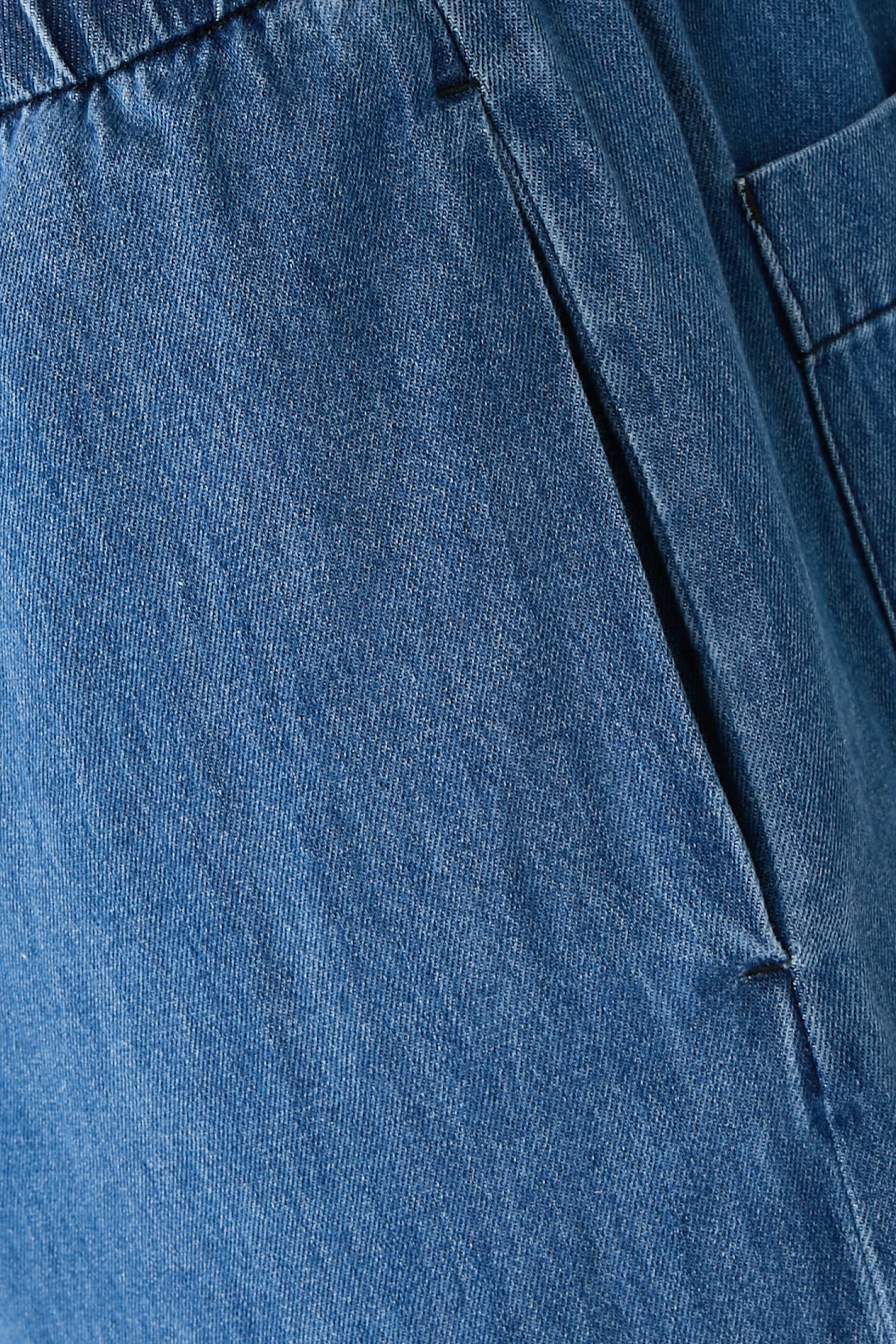 Pintuck Pleat Detailing Trousers
