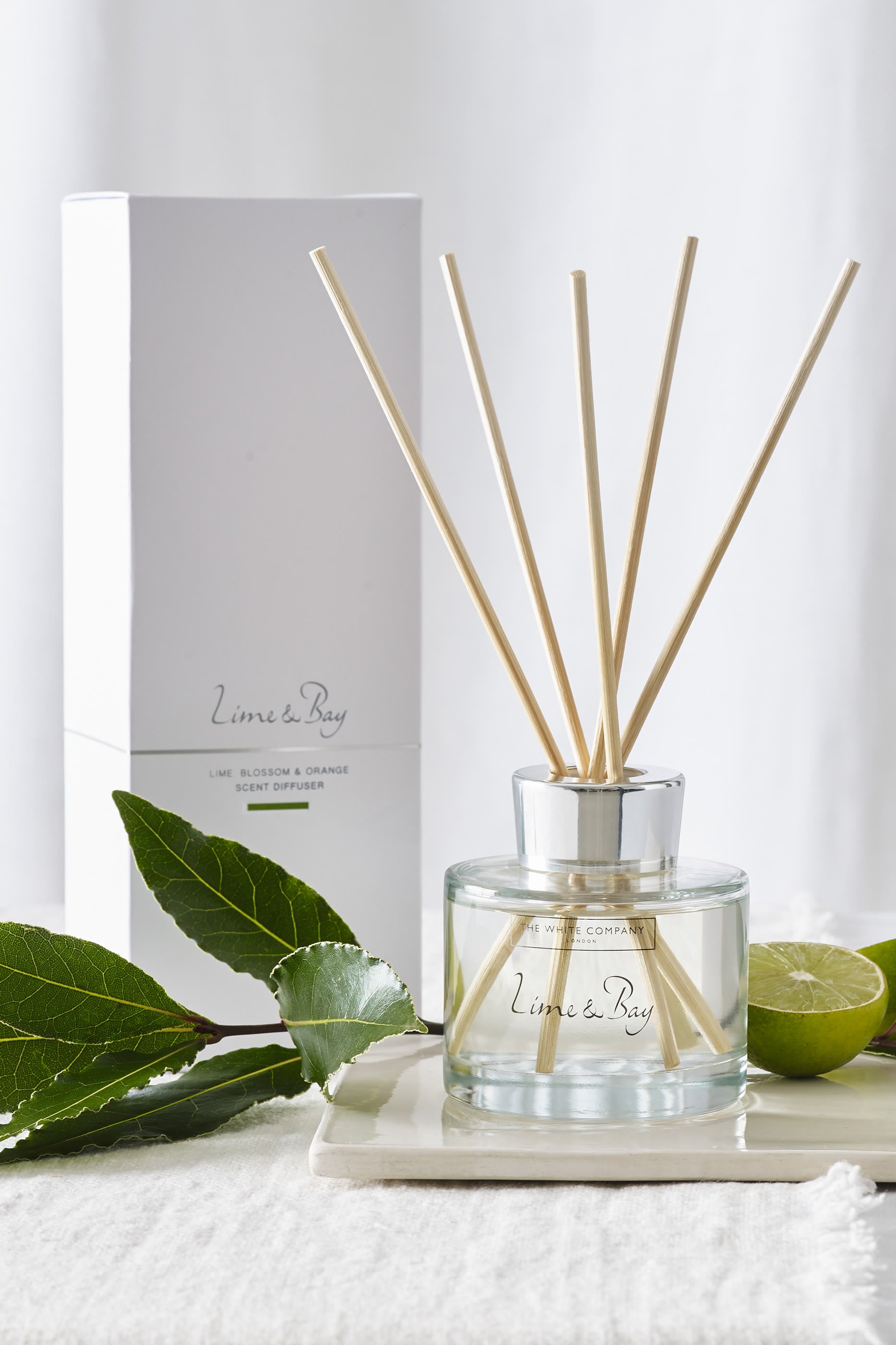 موزع عطر لايم اند باي