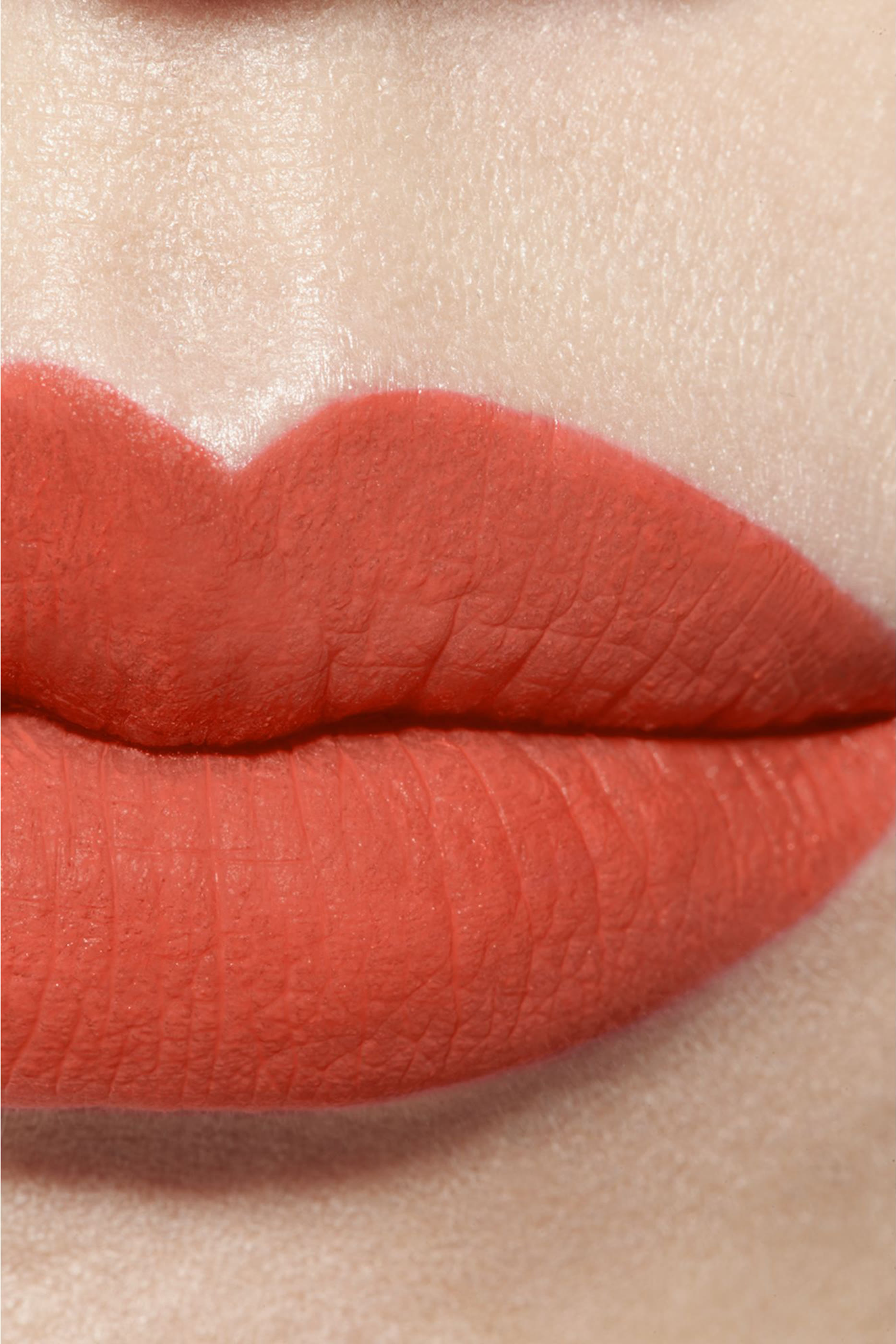 احمر شفاه Chanel Rouge Allure Liquid Velvet Ultrawear Intense مات سائل