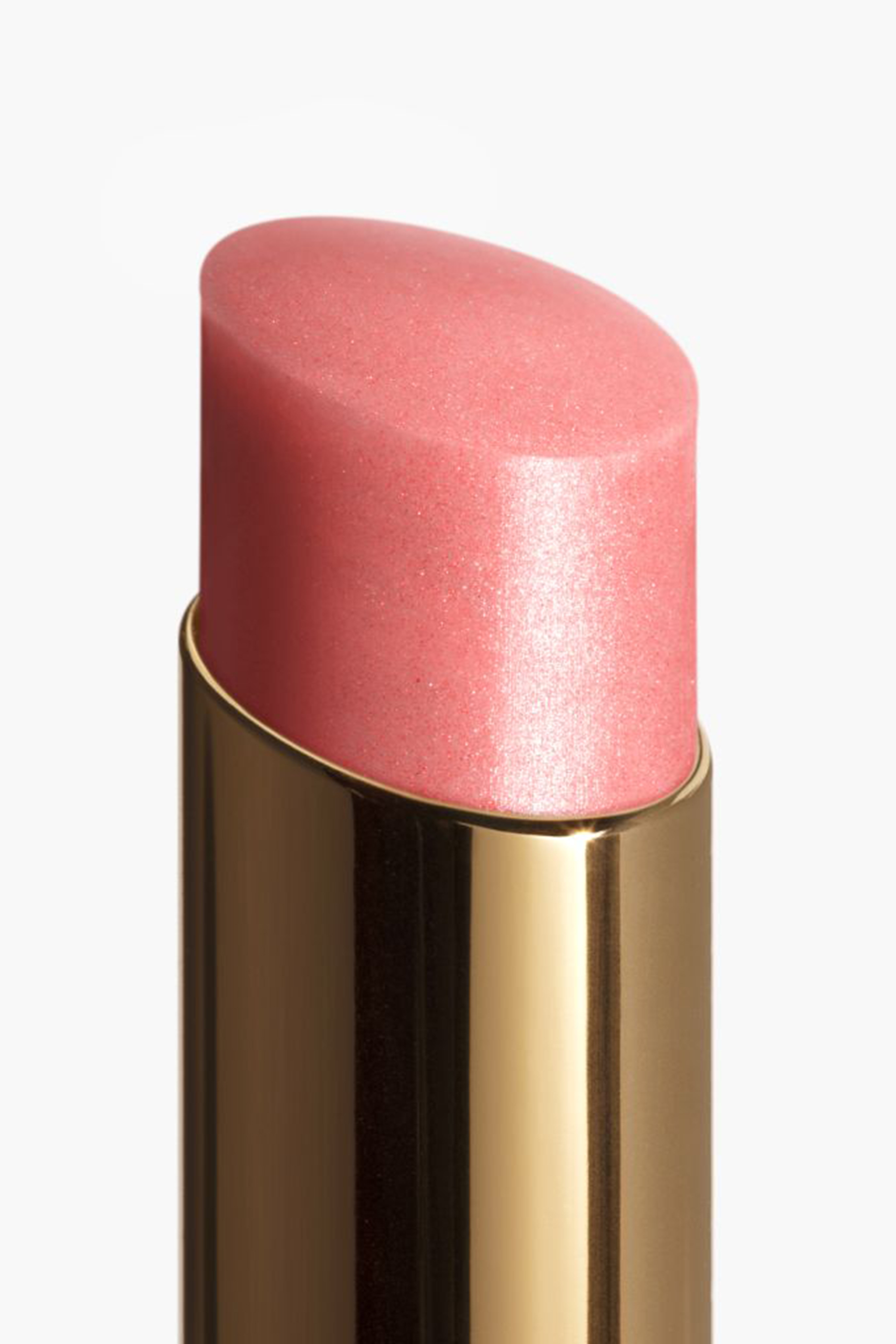 مرطب شفاه ملون Chanel Rouge Coco Baume Shine Hydrating Beautifying