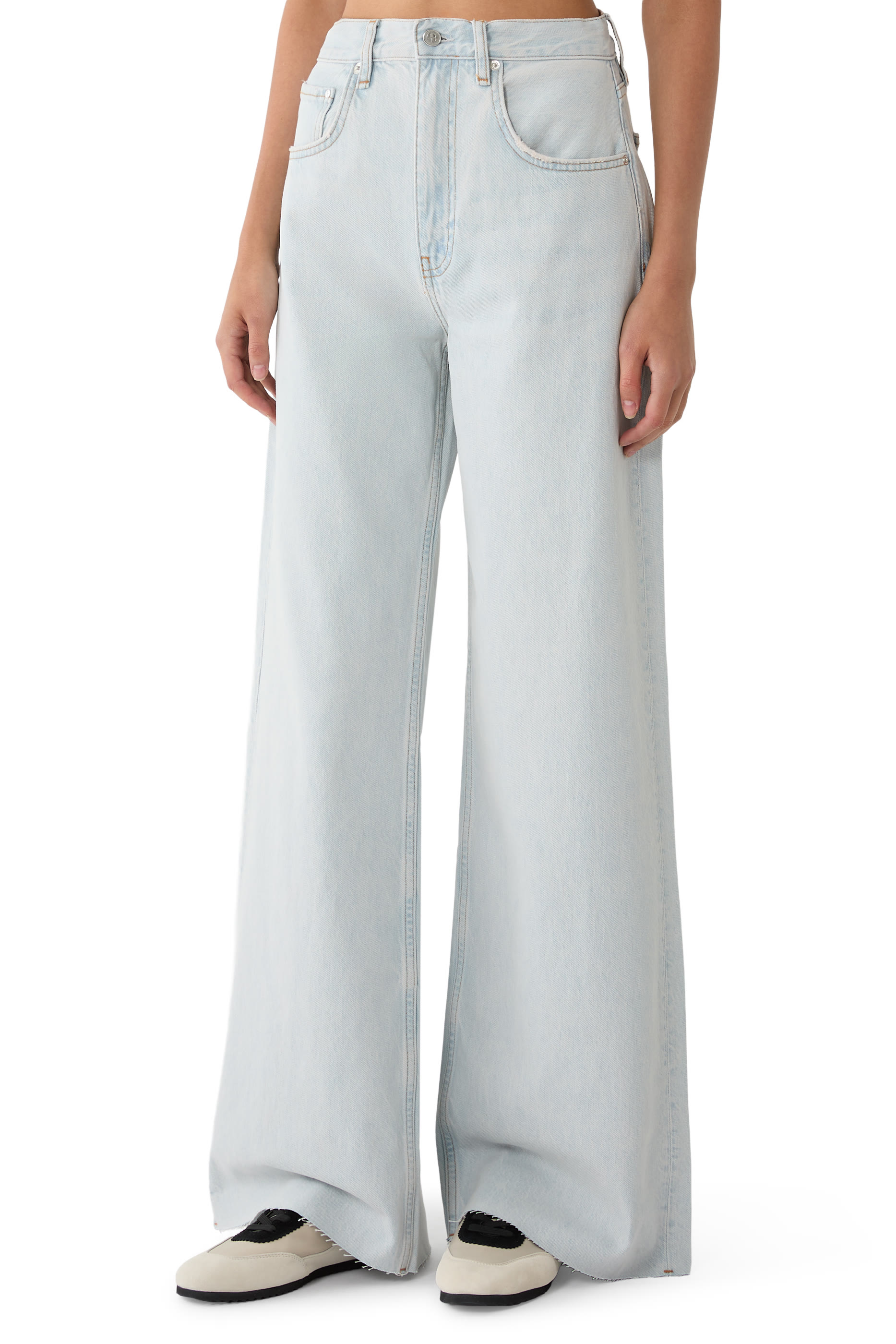  Lewis Jeans 