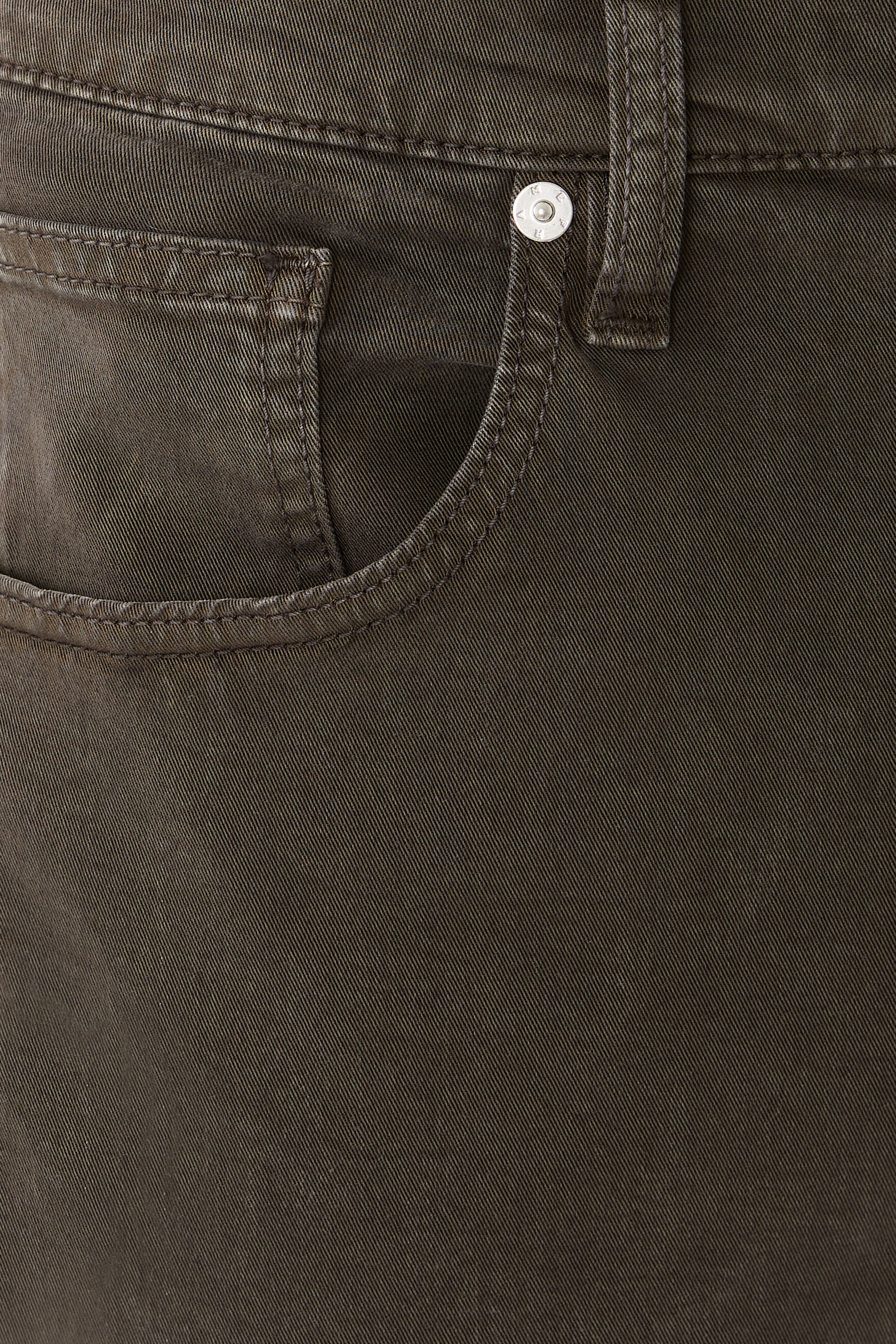 Modern Straight Jeans