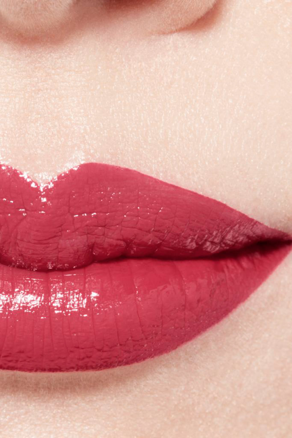 أحمر شفاه سائل بلمعان وثبات فائق ROUGE ALLURE LAQUE