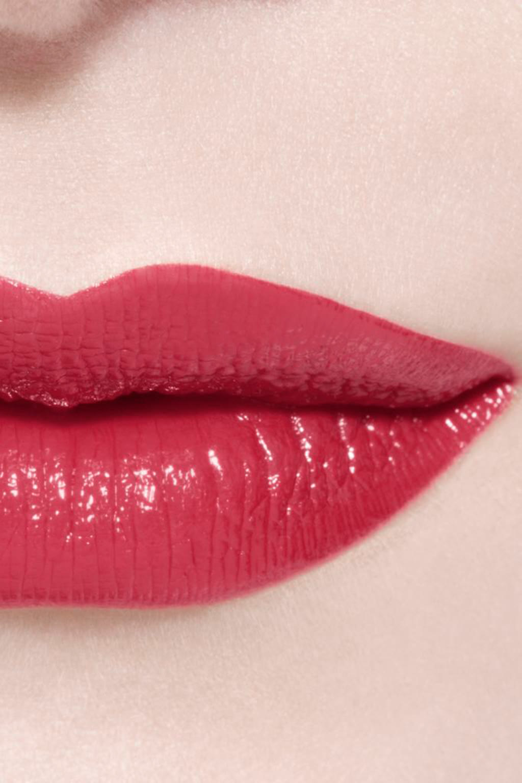 أحمر شفاه سائل بلمعان وثبات فائق ROUGE ALLURE LAQUE