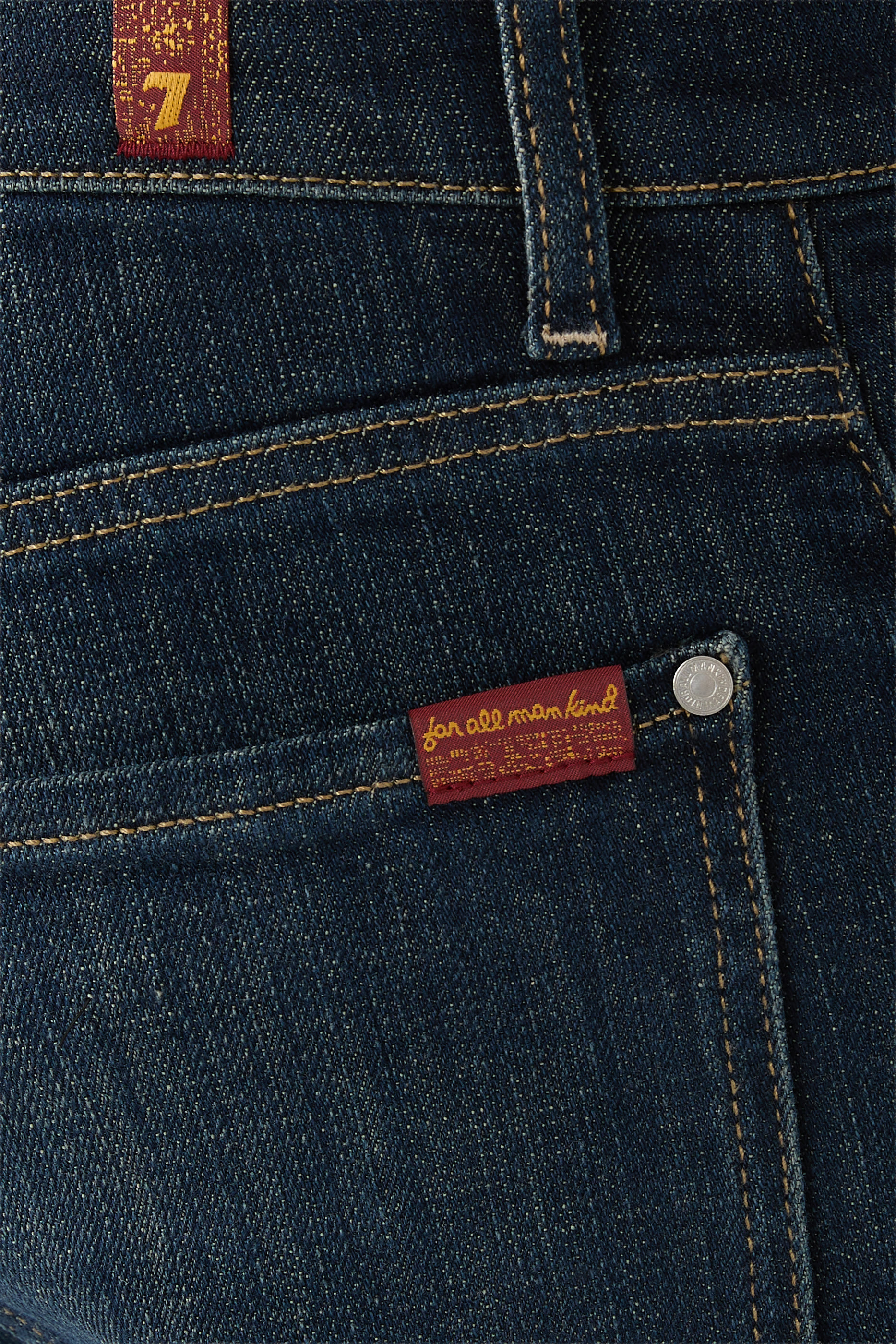 The Straight 32" Jeans 