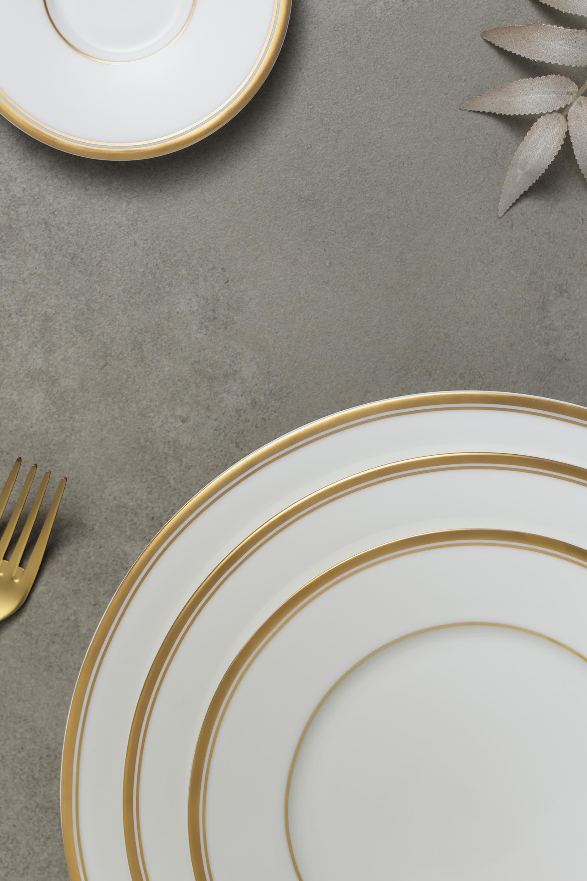 Le Verrier Deep Round Platter