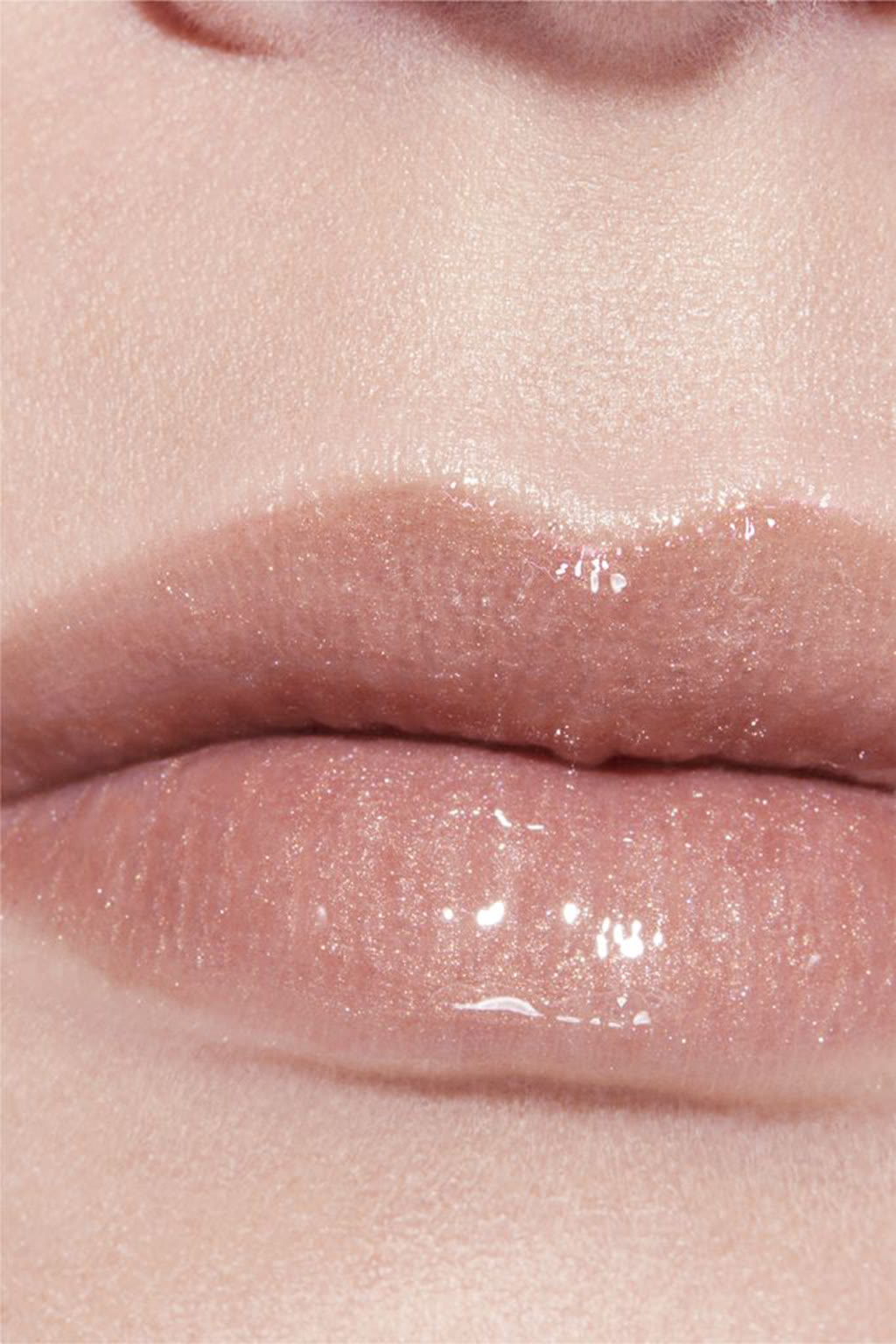 أحمر شفاه سائل بلمعان وثبات فائق ROUGE ALLURE LAQUE