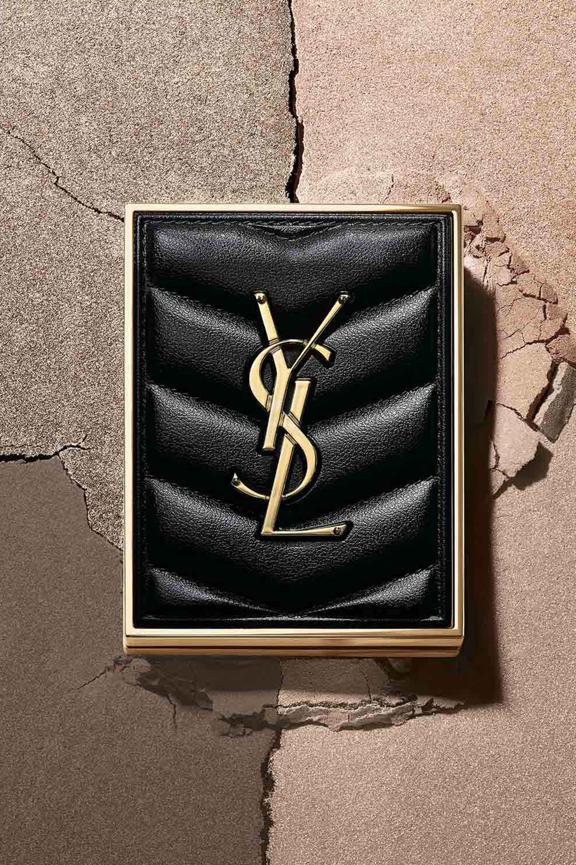 Couture Baby Clutch Eyeshadow Palette