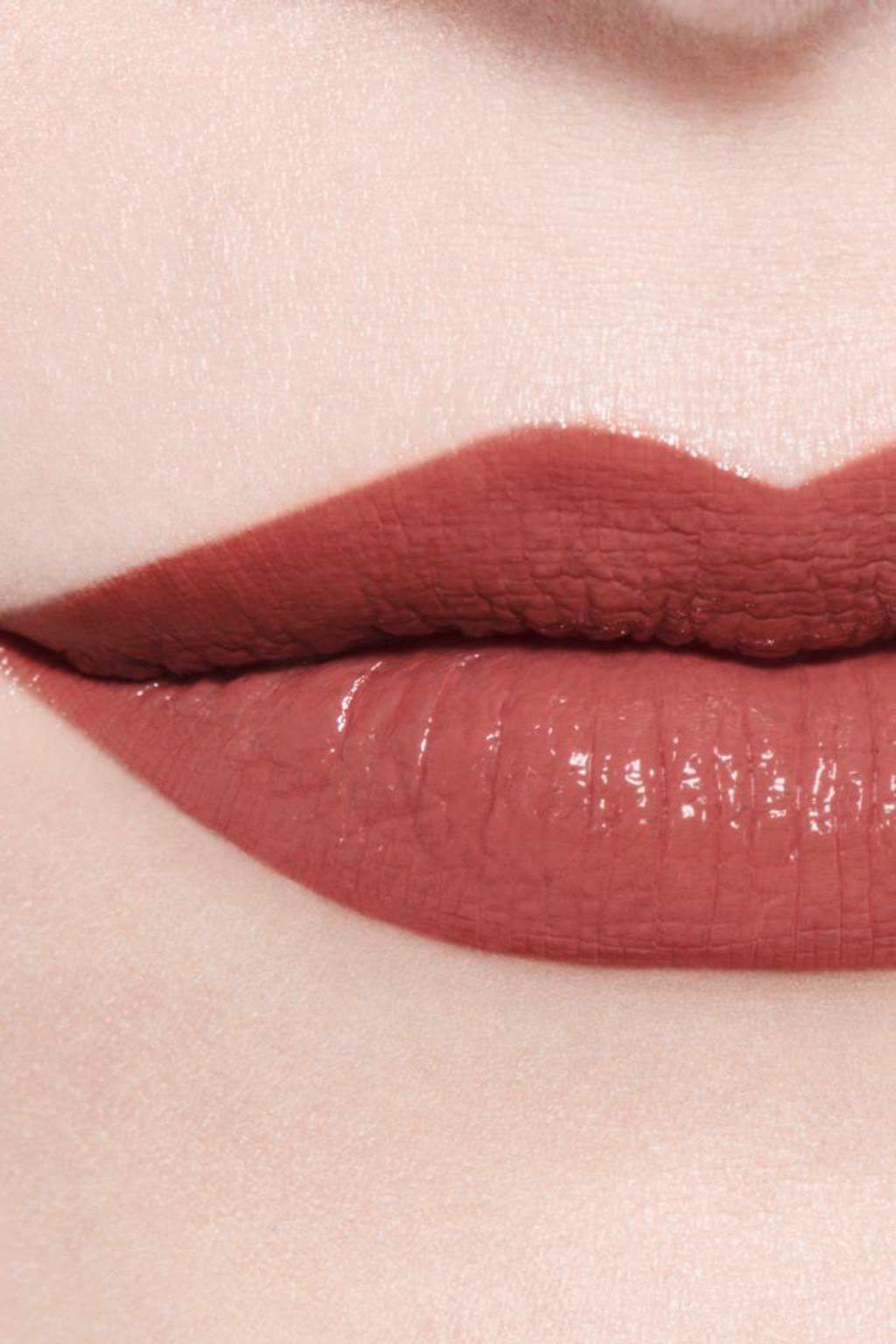 أحمر شفاه سائل بلمعان وثبات فائق ROUGE ALLURE LAQUE