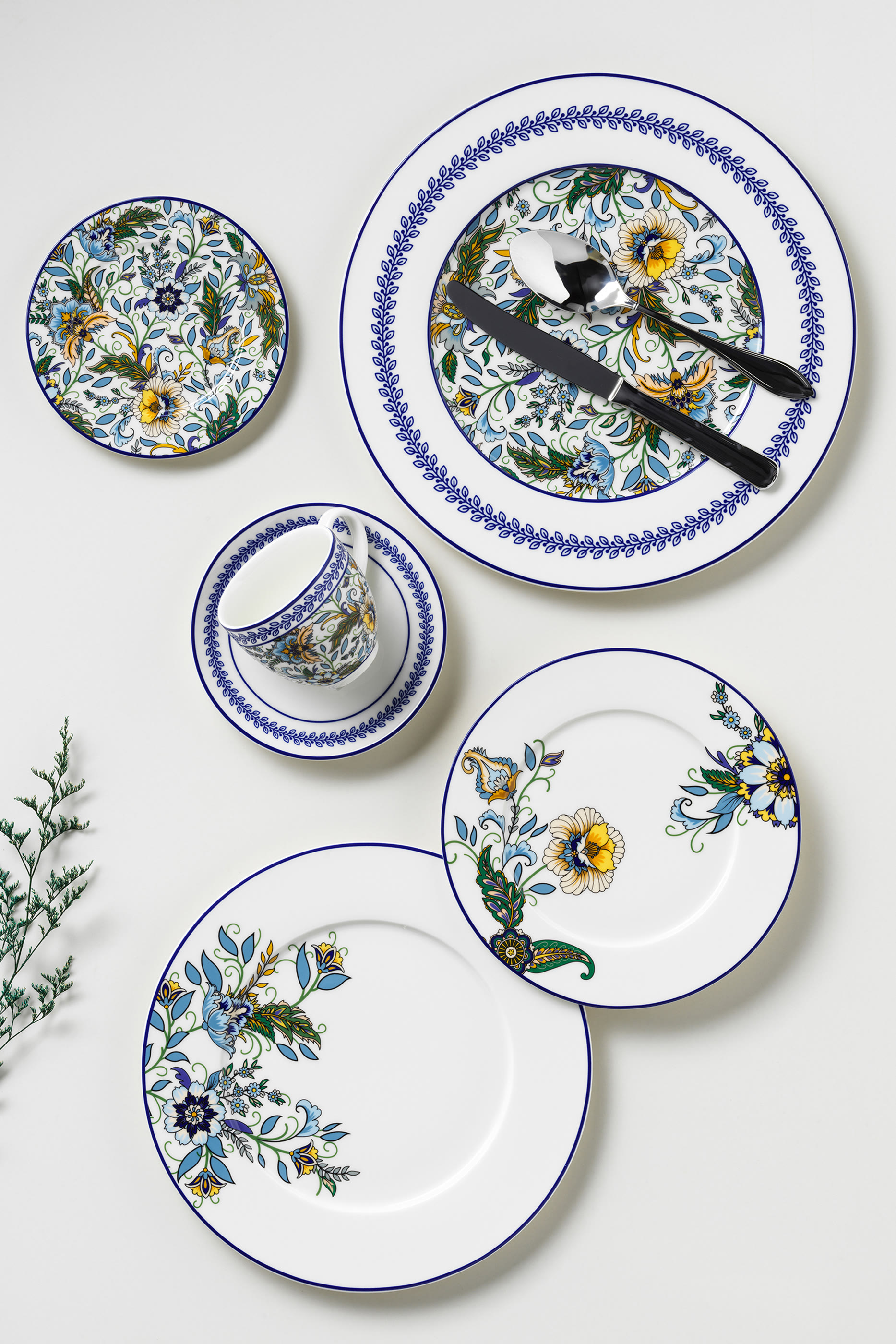 Roya Forest Charger Plate