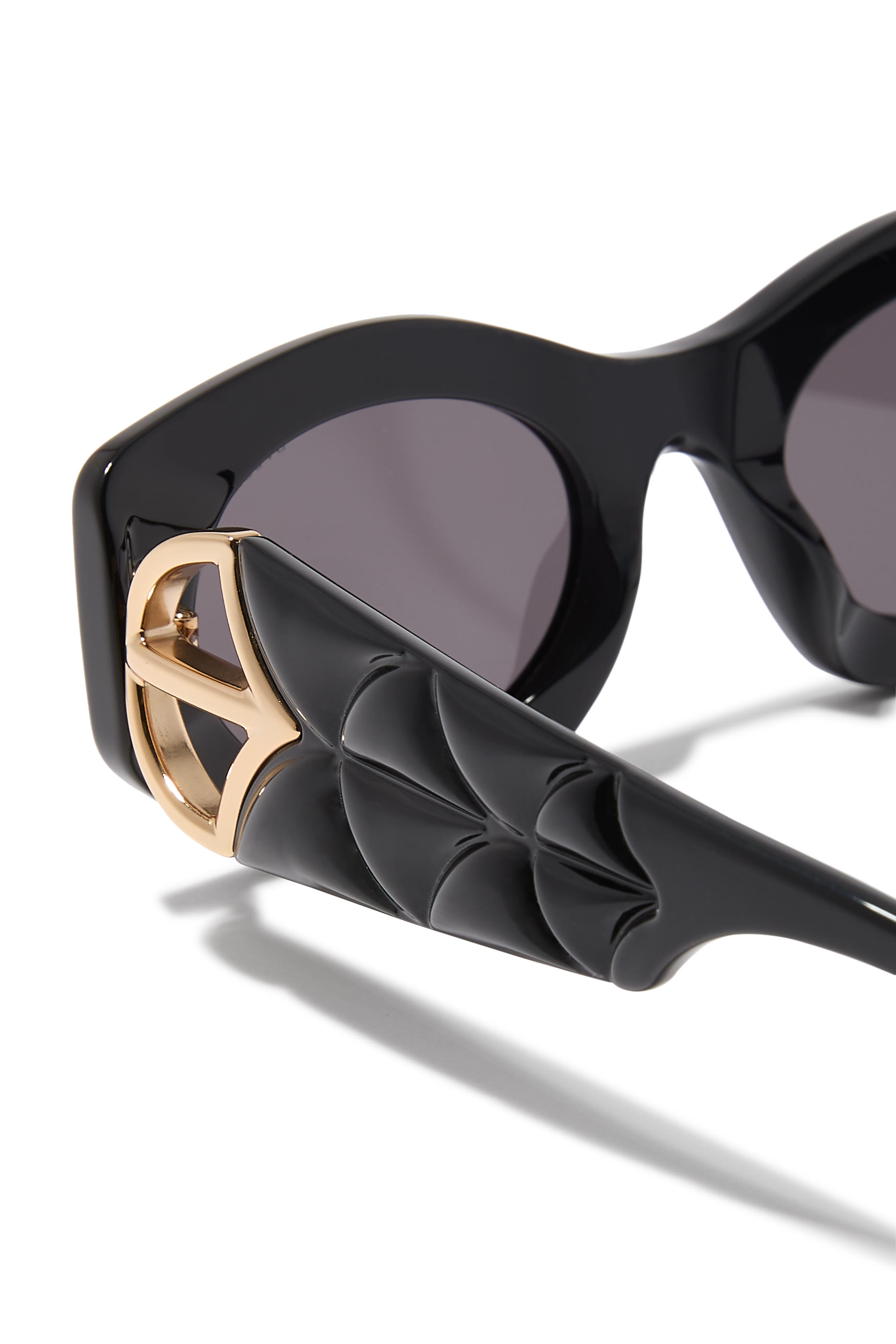 Calla Black Oval Sunglasses